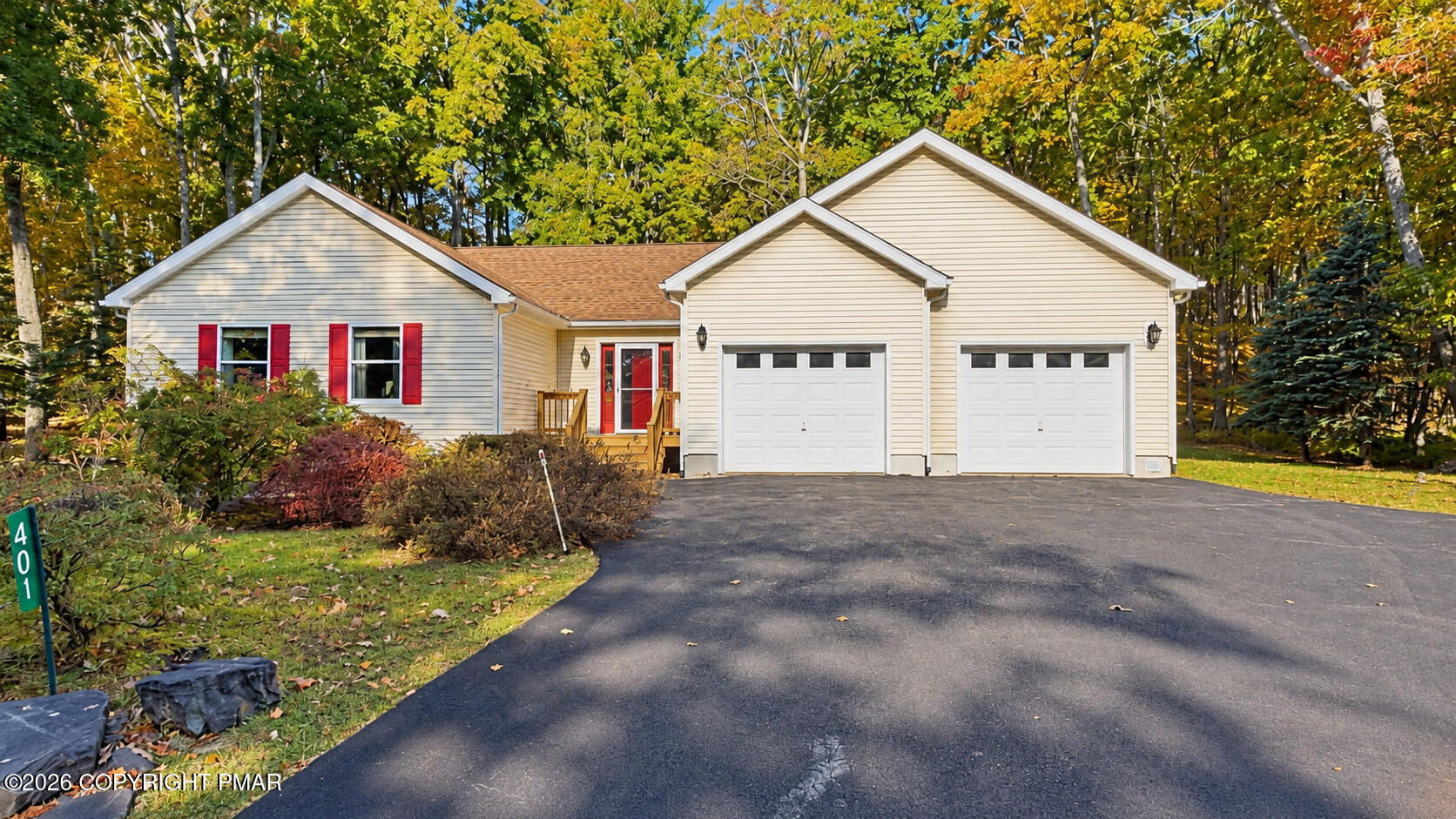 401 Underhill Drive Property Photo 2