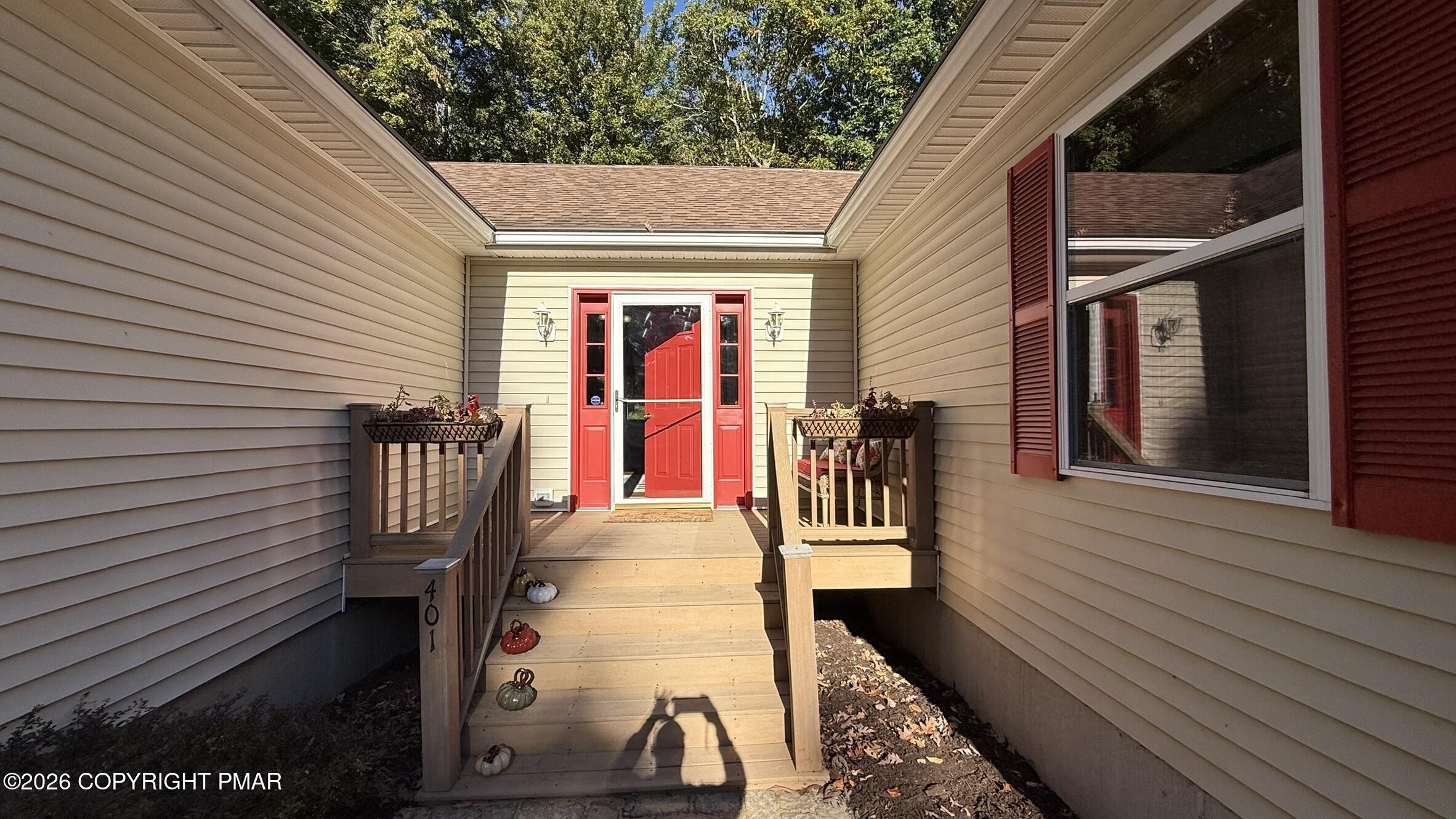 401 Underhill Drive Property Photo 3