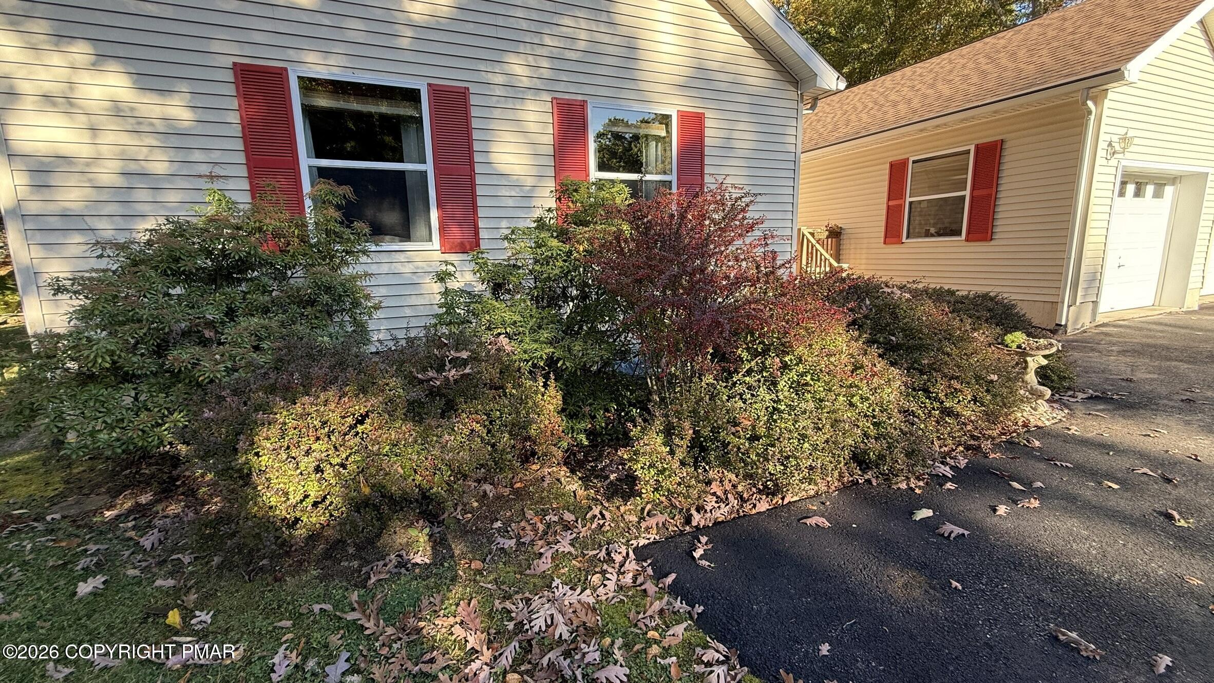 401 Underhill Drive Property Photo 4