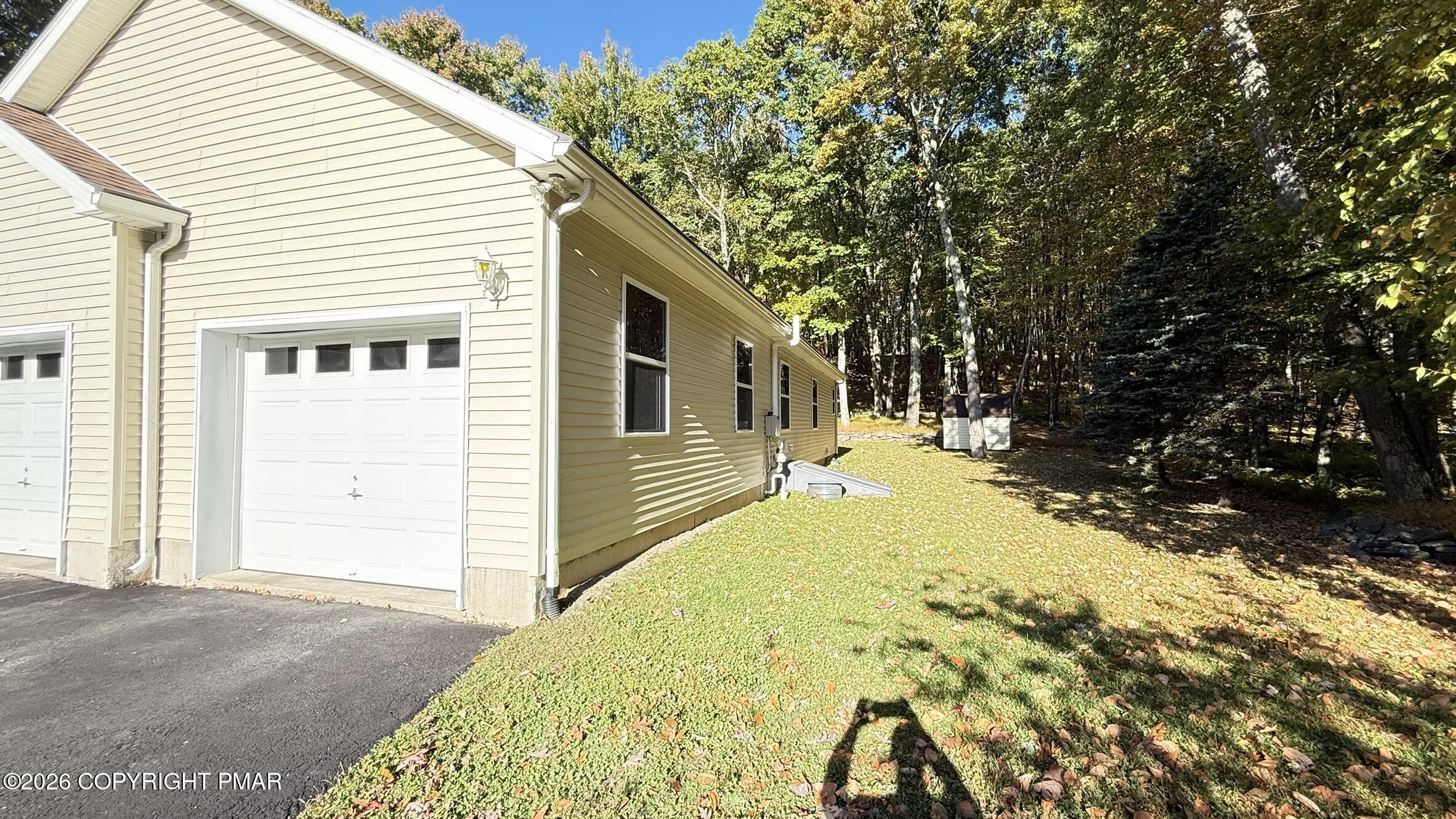 401 Underhill Drive Property Photo 6