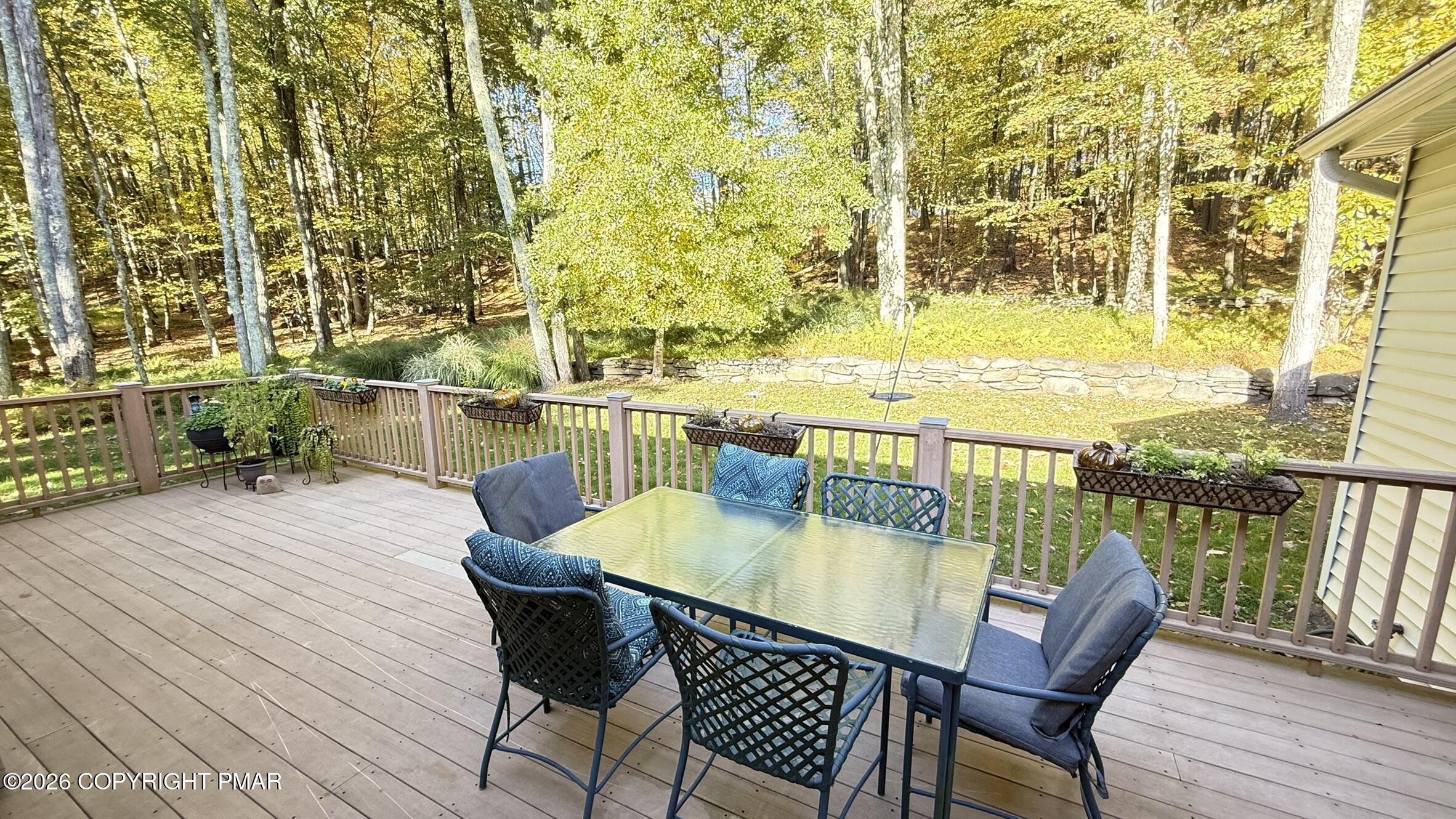 401 Underhill Drive Property Photo 10