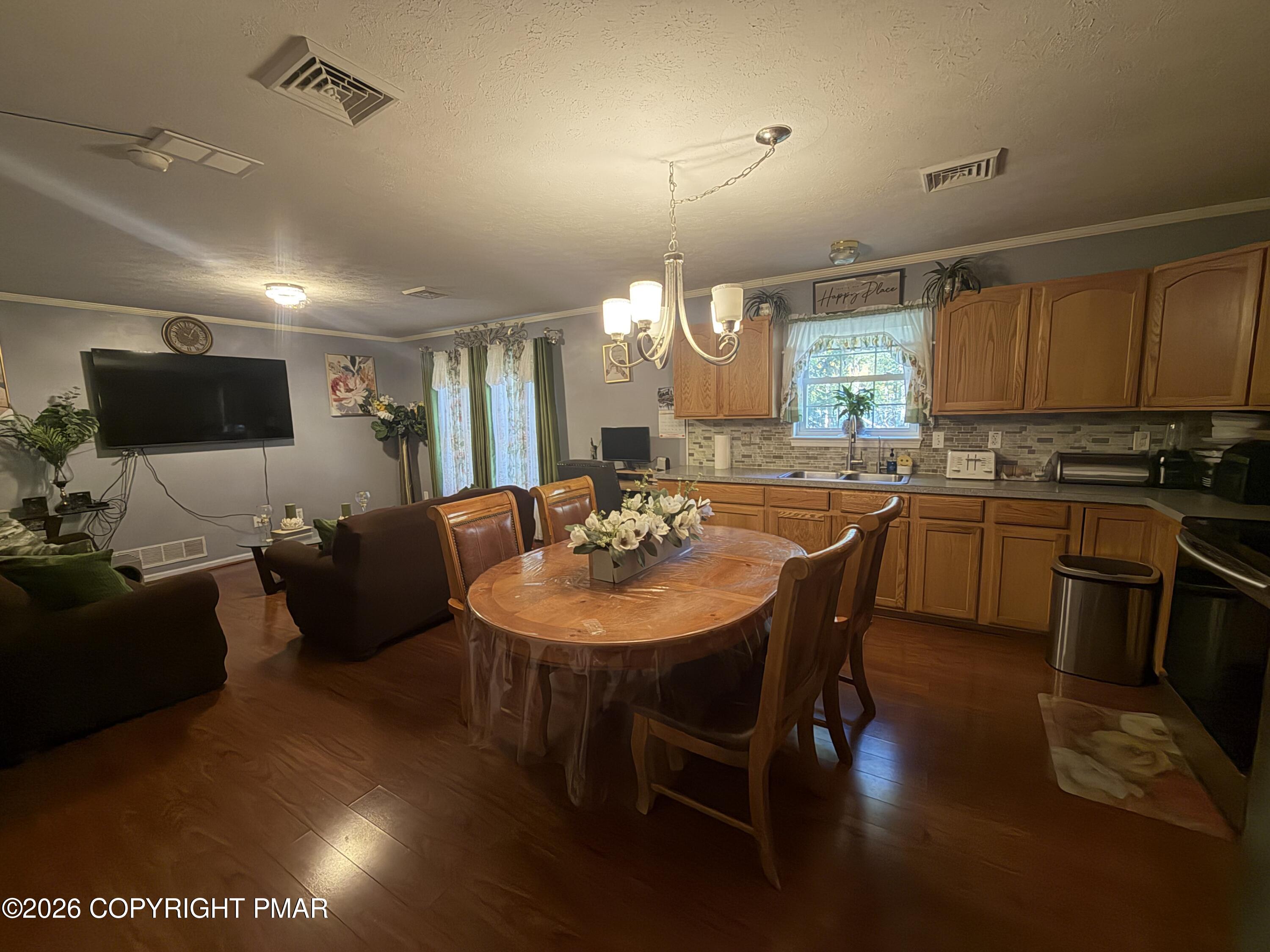 5257 Hummingbird Drive Property Photo 18