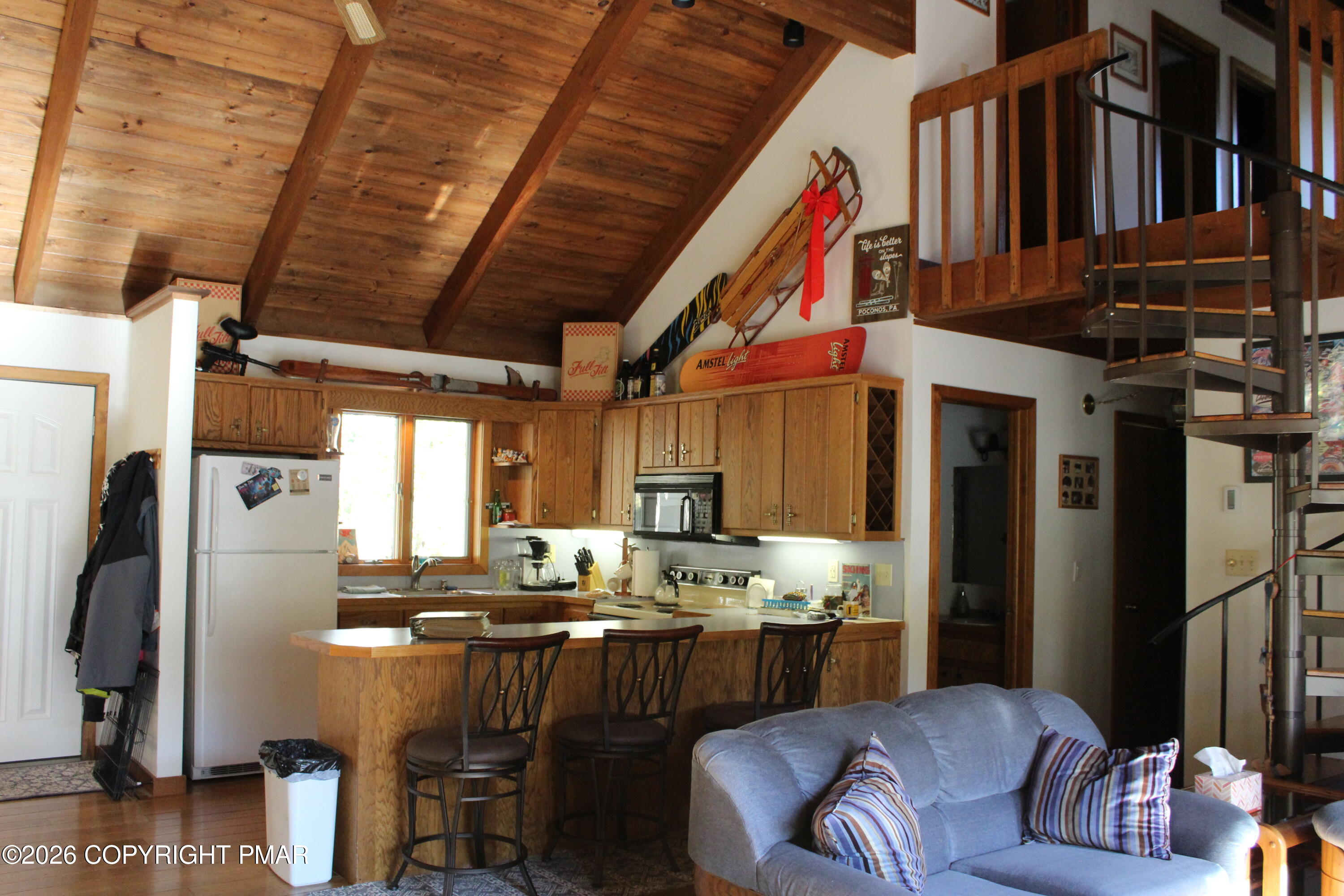 334 Clubhouse Drive Property Photo 4