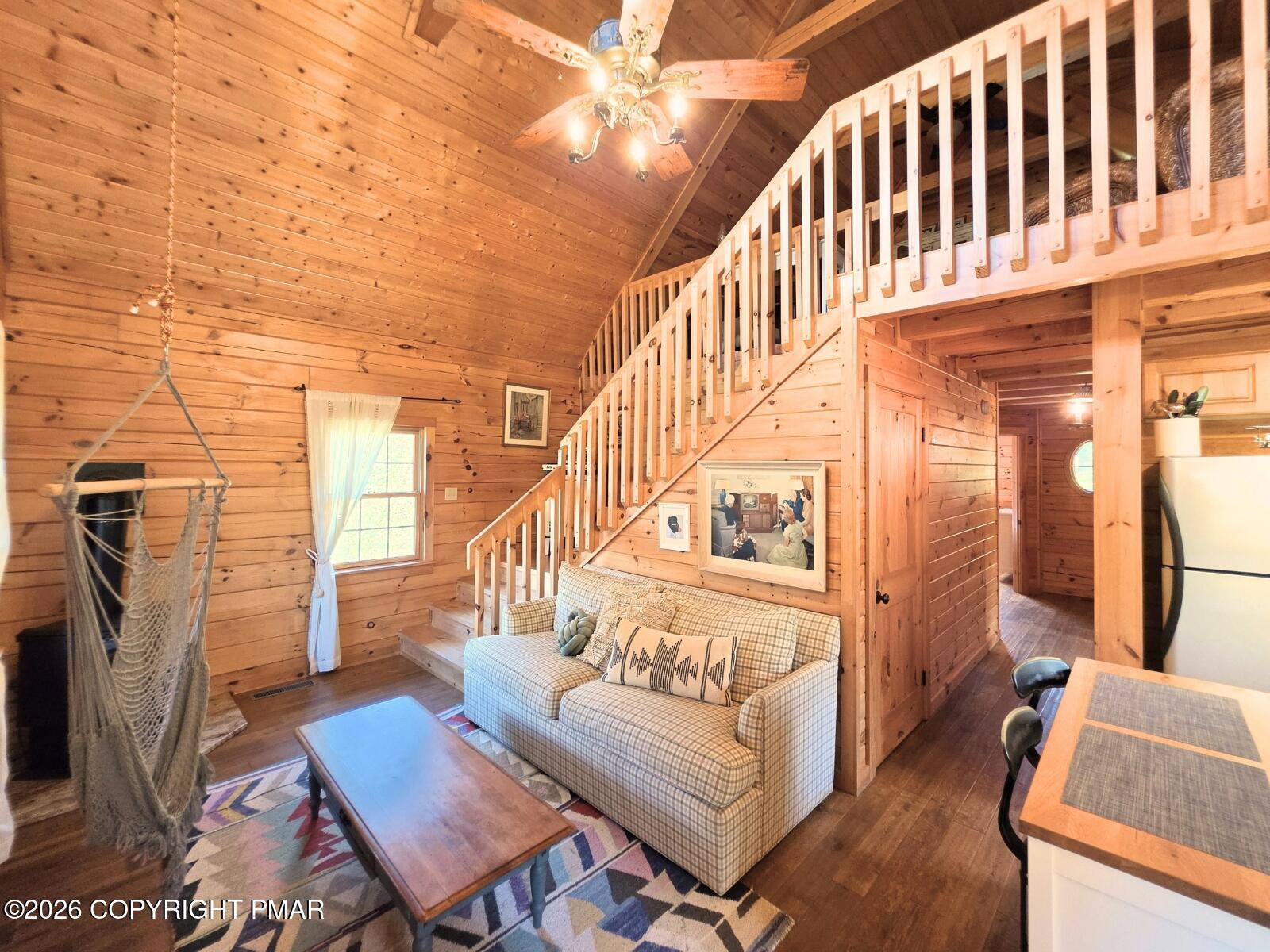 100 Meadowlark Lane Property Photo 9
