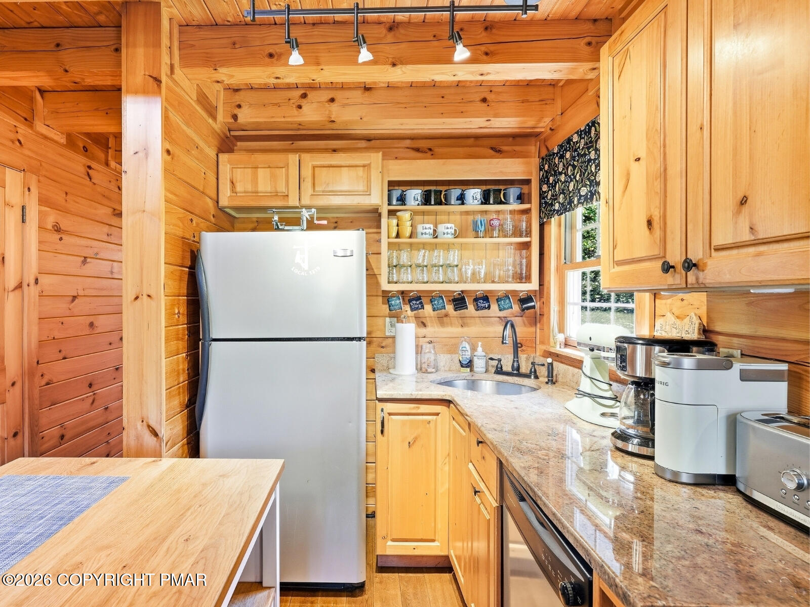 100 Meadowlark Lane Property Photo 17