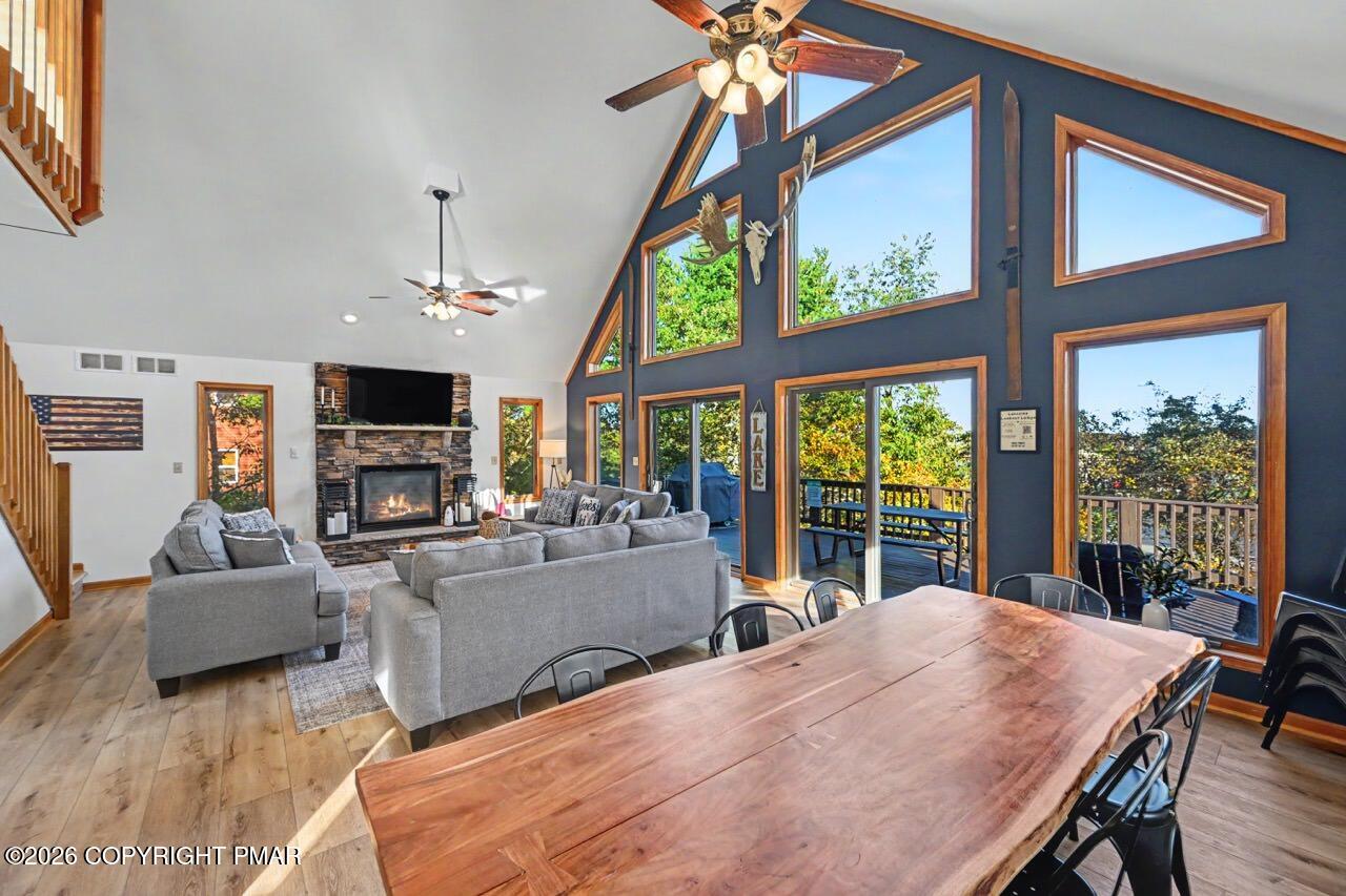 101 Tennyson Circle Property Photo 4