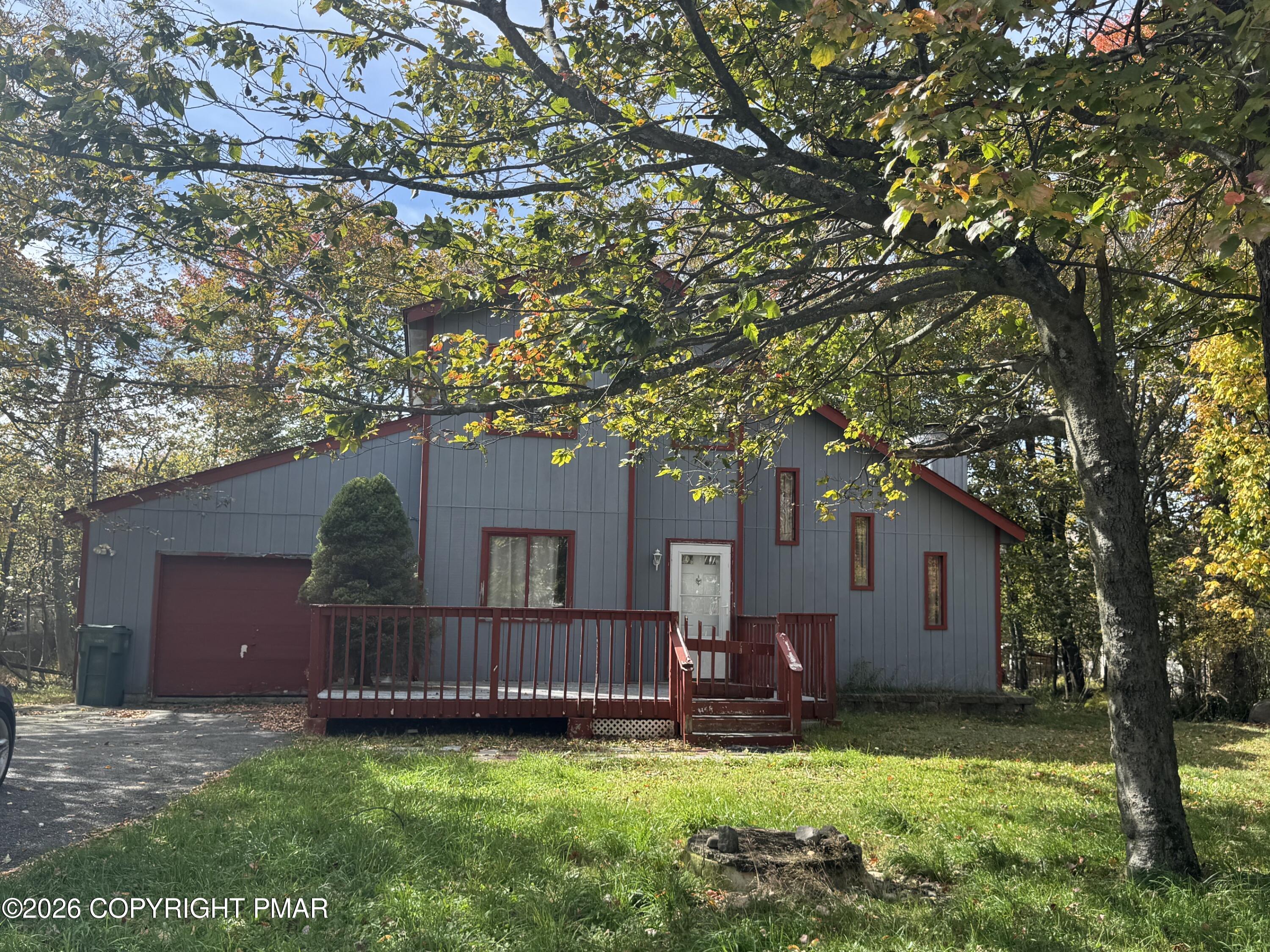 9193 Buttonwood Court Property Photo 2