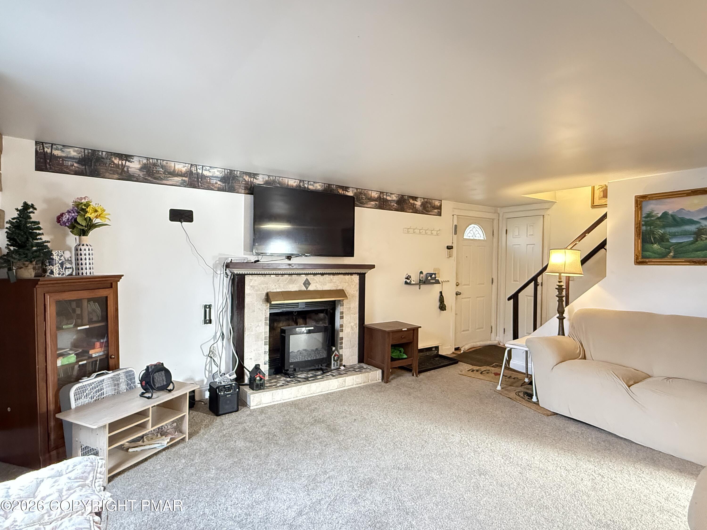 732 Stony Mountain Road Property Photo 3