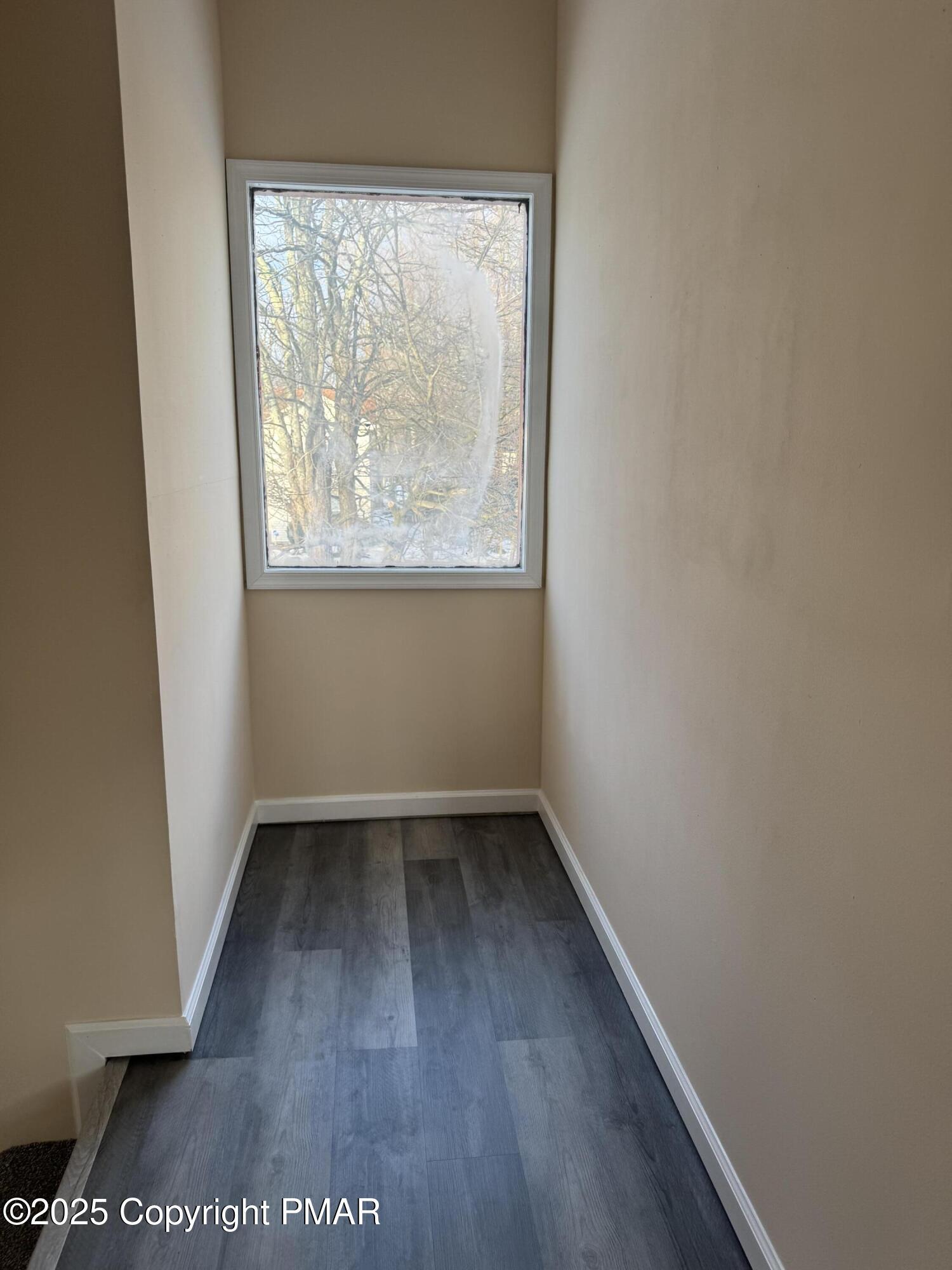 9193 Buttonwood Court Property Photo 14
