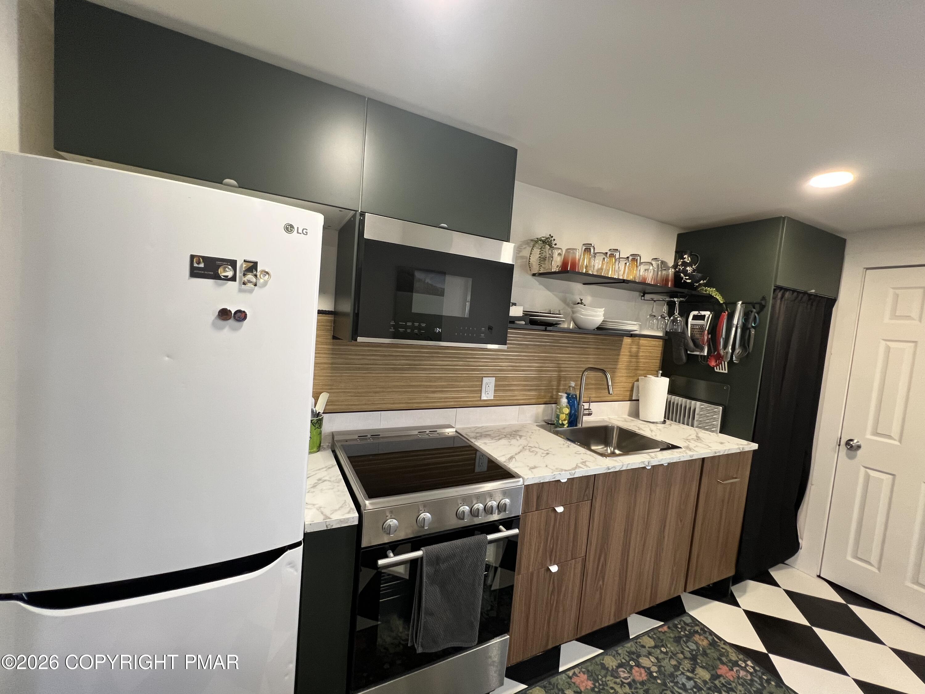 69 Ridgeway Street Property Photo 33