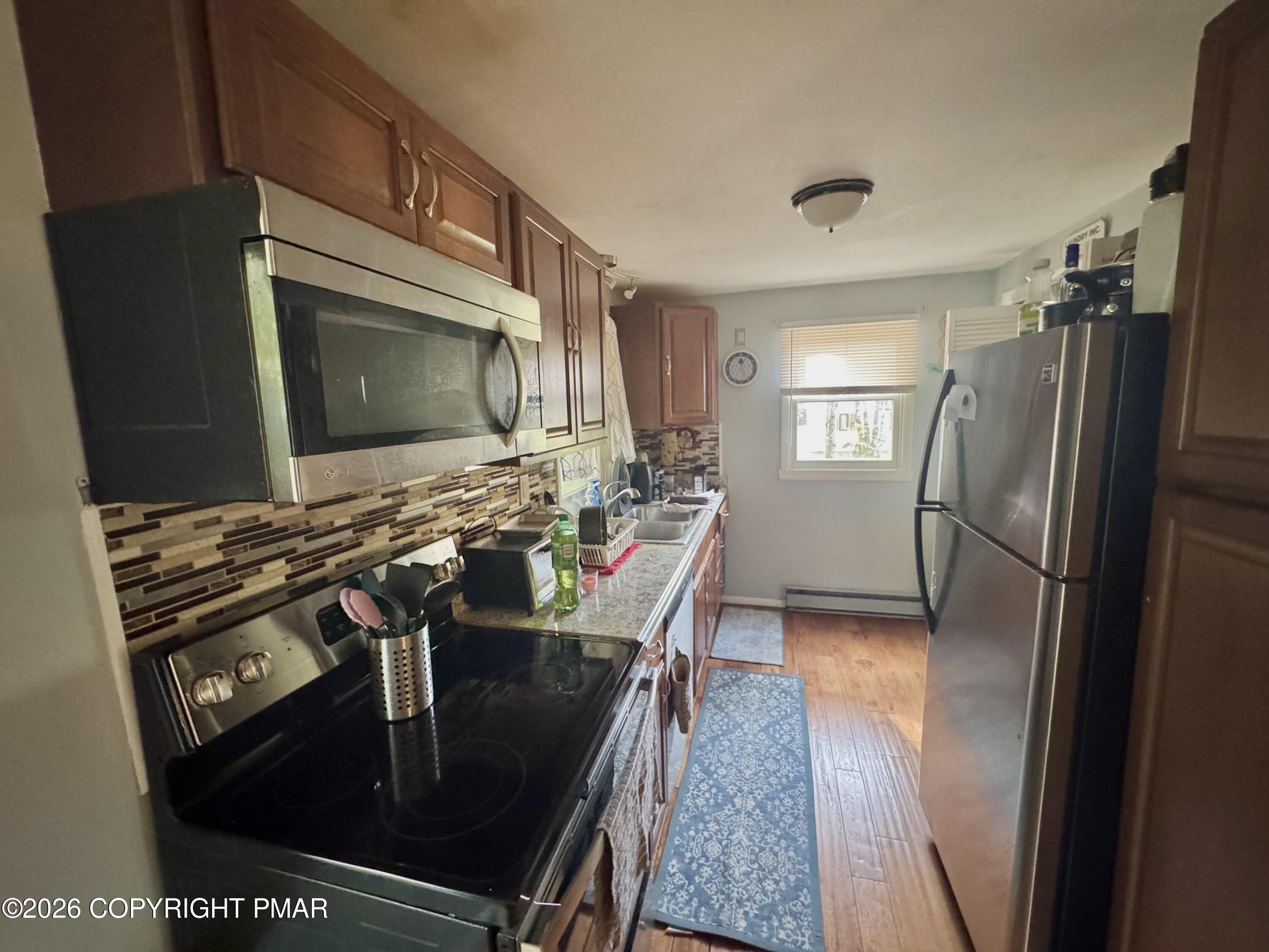 7506 Crestview Drive Property Photo 6