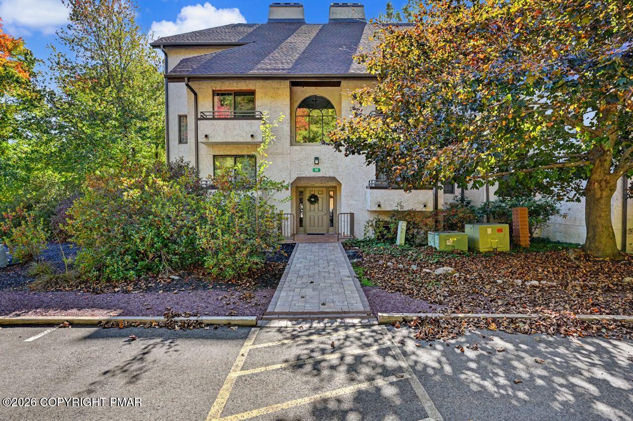 59 Midlake Drive 101 Property Photo 2