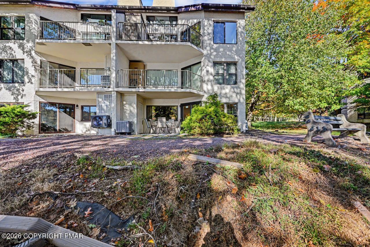 59 Midlake Drive 101 Property Photo 4
