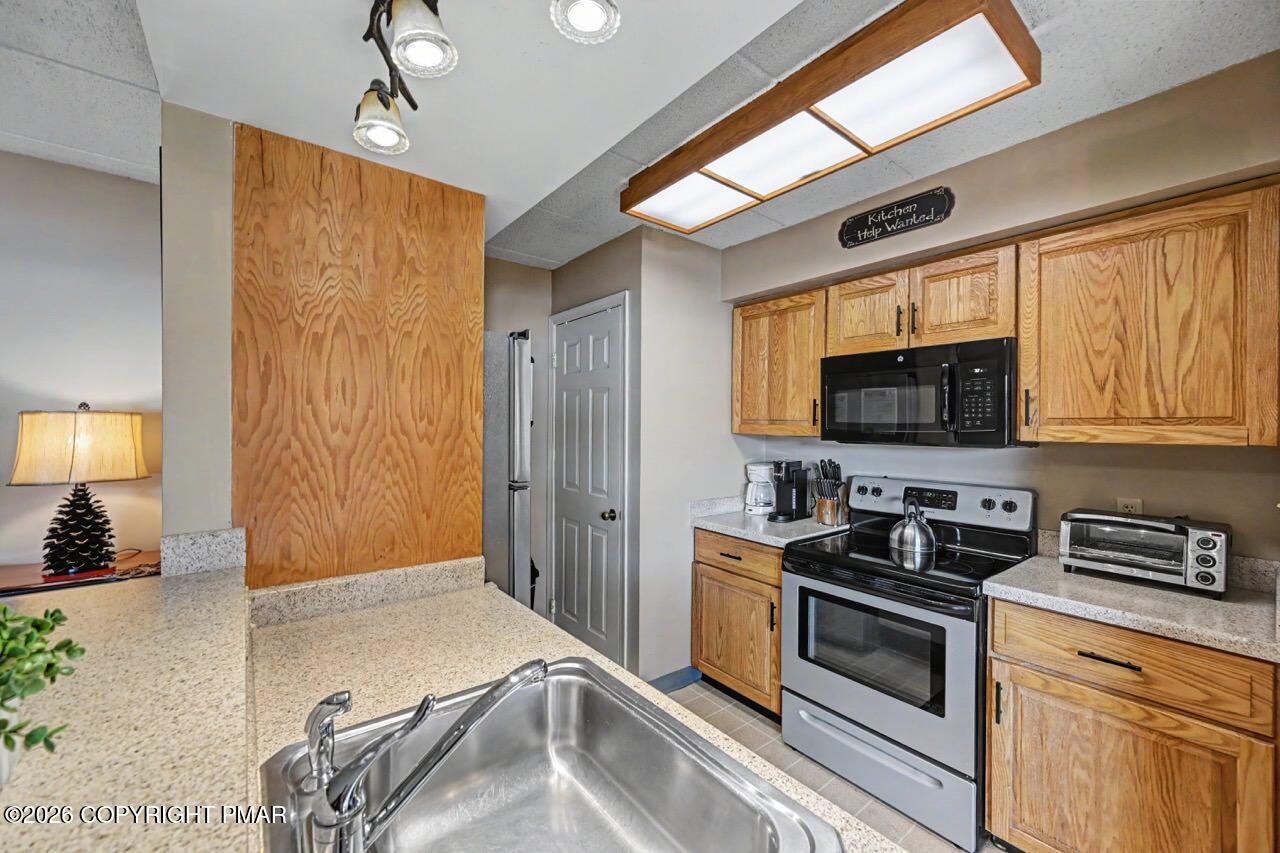 59 Midlake Drive 101 Property Photo 28