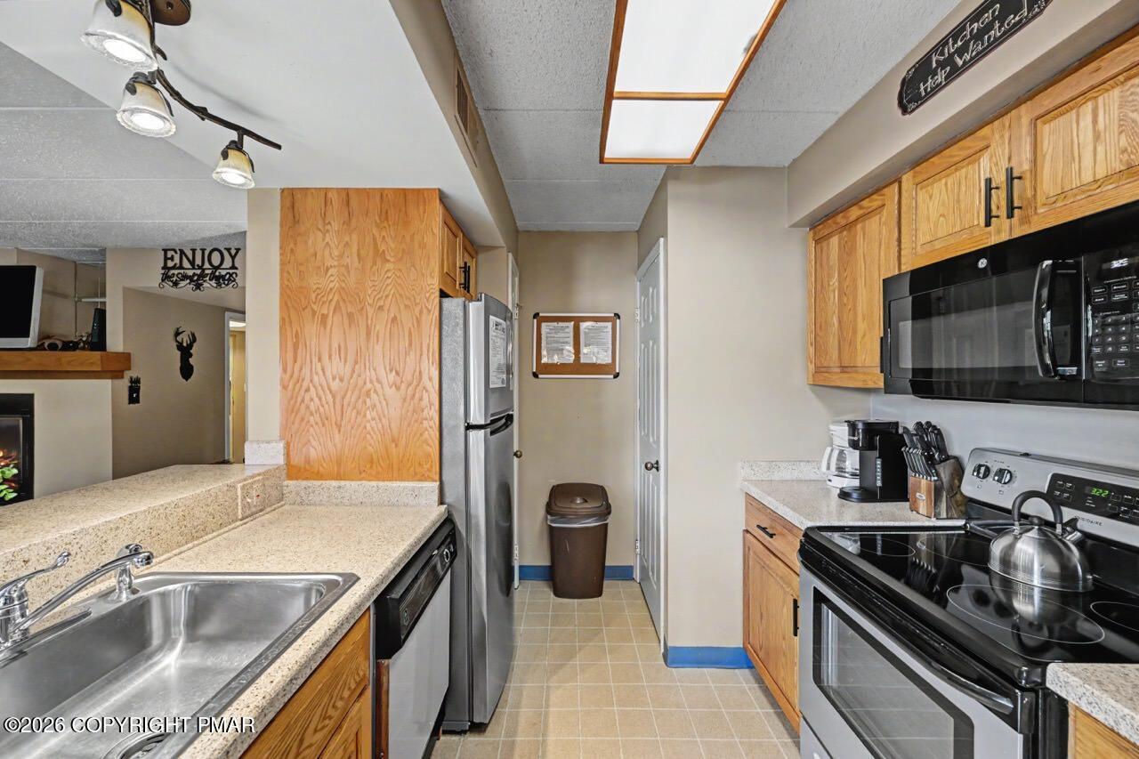 59 Midlake Drive 101 Property Photo 33