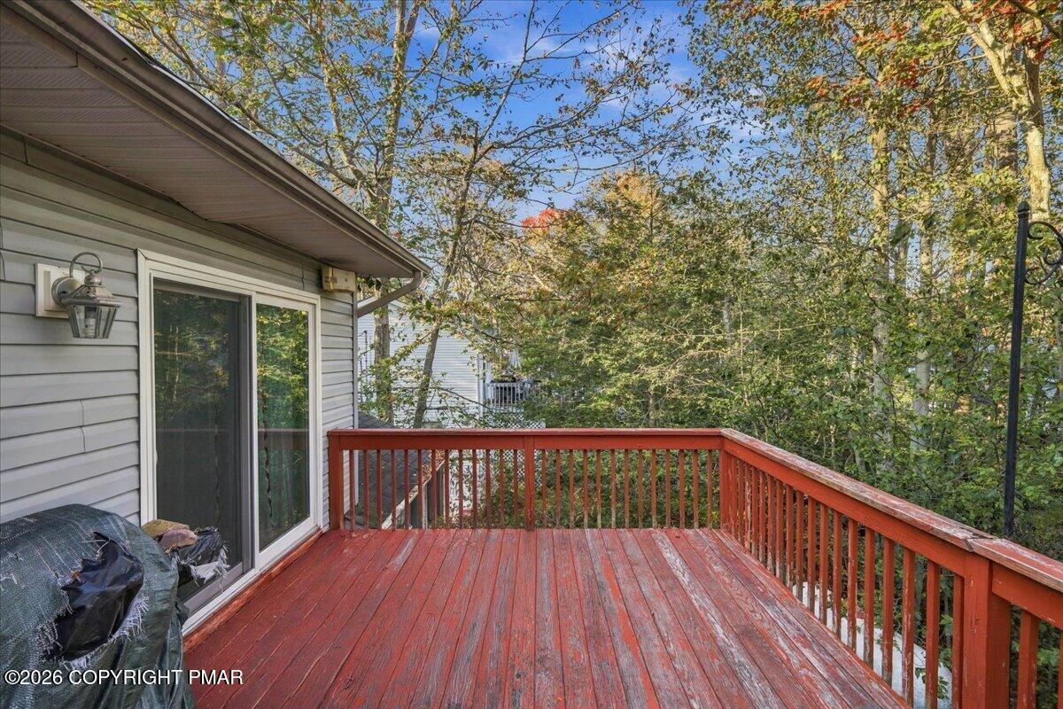 2137 Freedom Way Property Photo 9