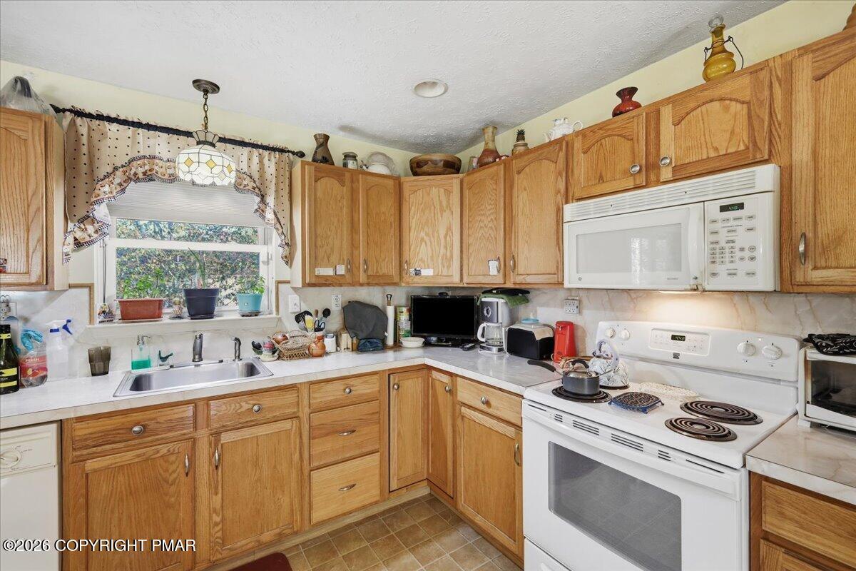 2137 Freedom Way Property Photo 31