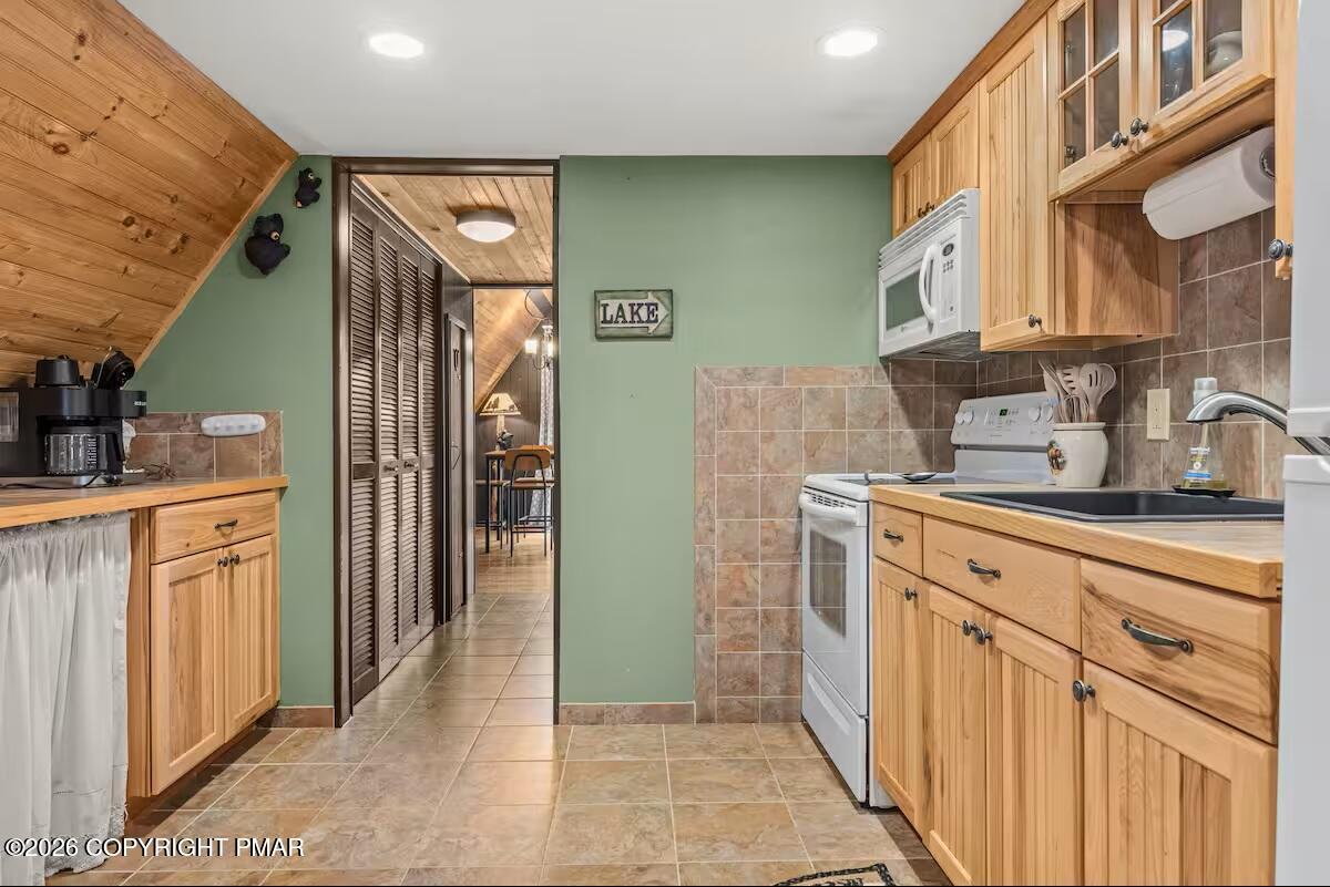 234 Brier Crest Road Property Photo 3