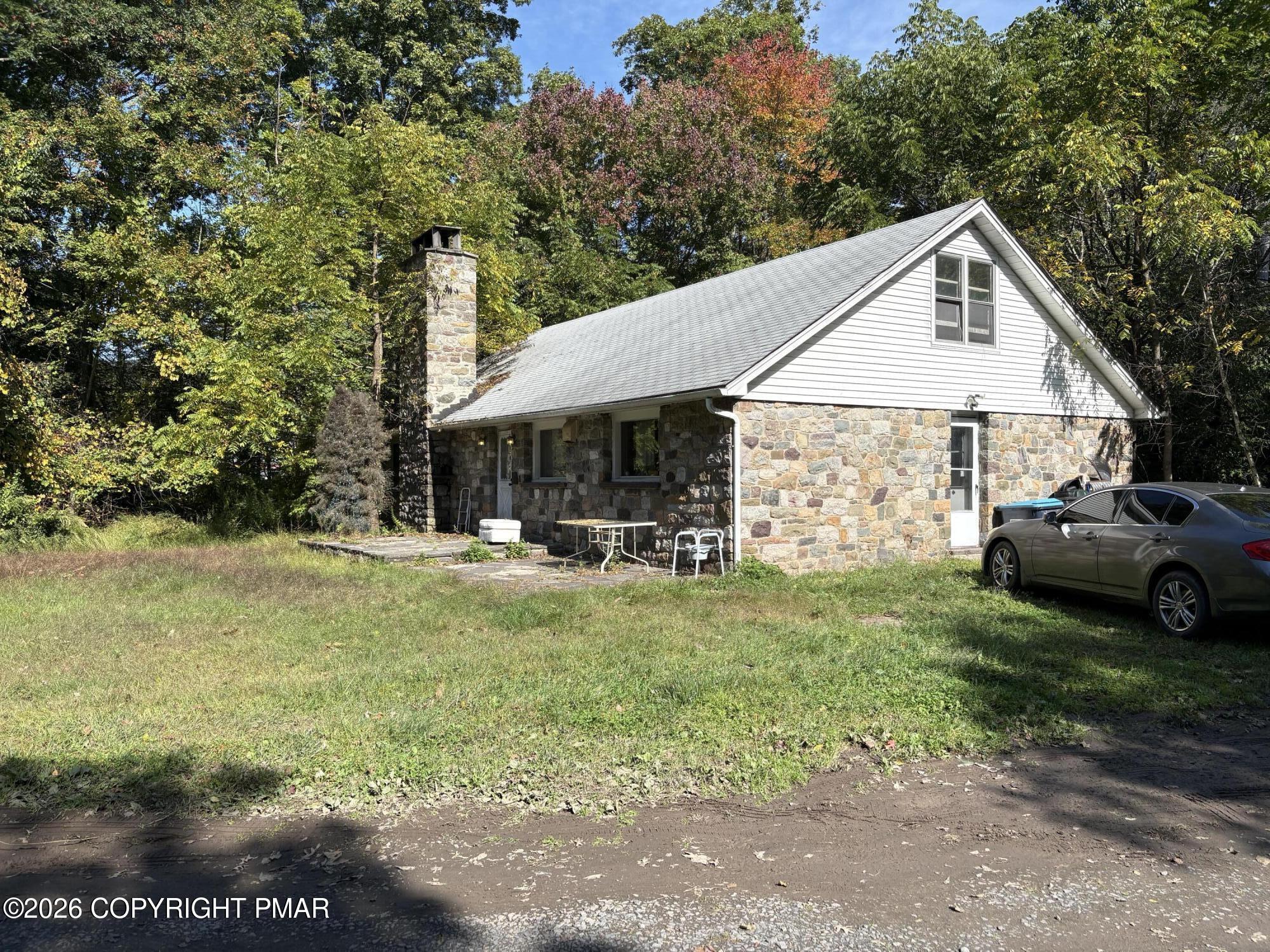 2745 Mountain Road Property Photo 1