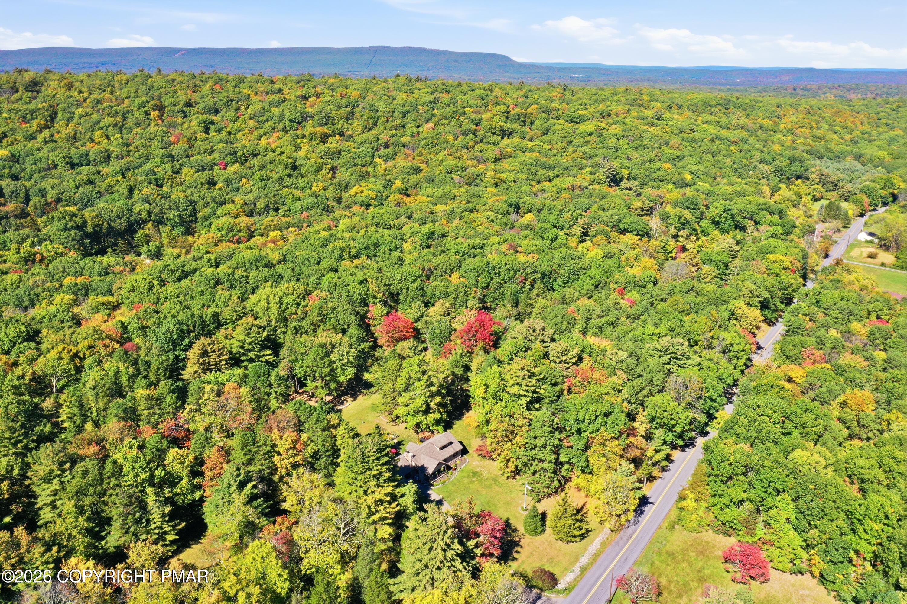 1437 Twin Pine Road Property Photo 2