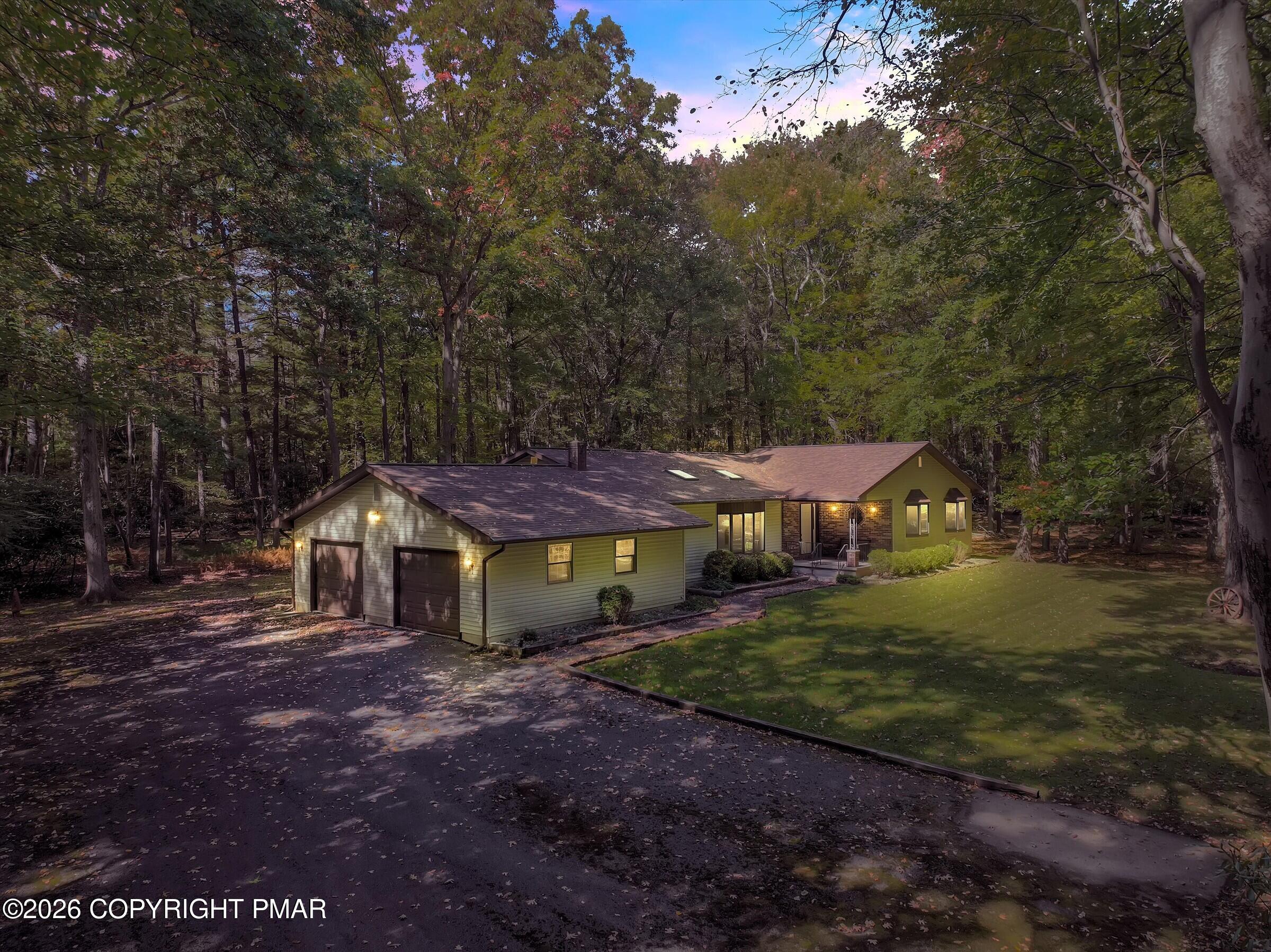 909 Hell Hollow Road Property Photo 1