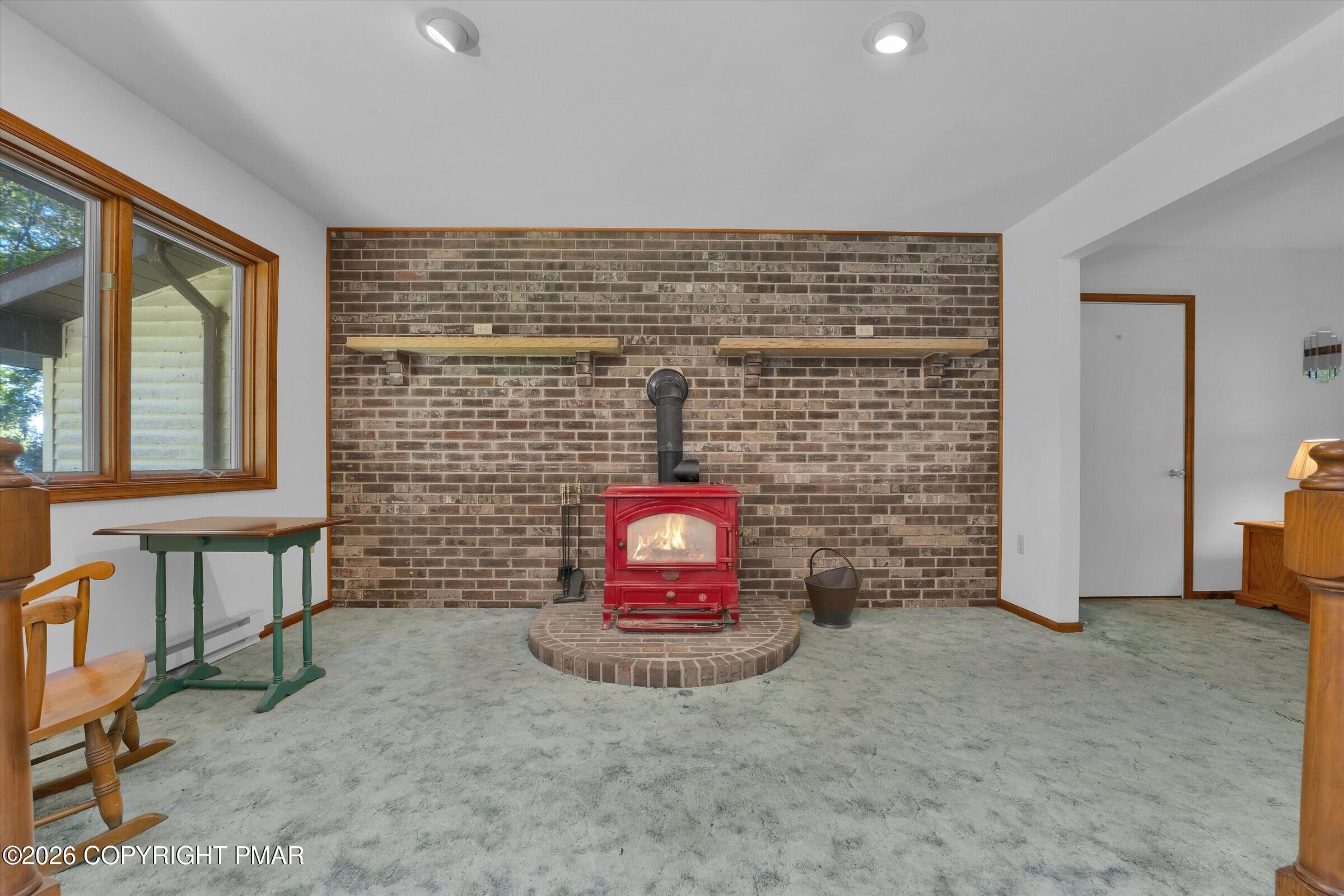 909 Hell Hollow Road Property Photo 3