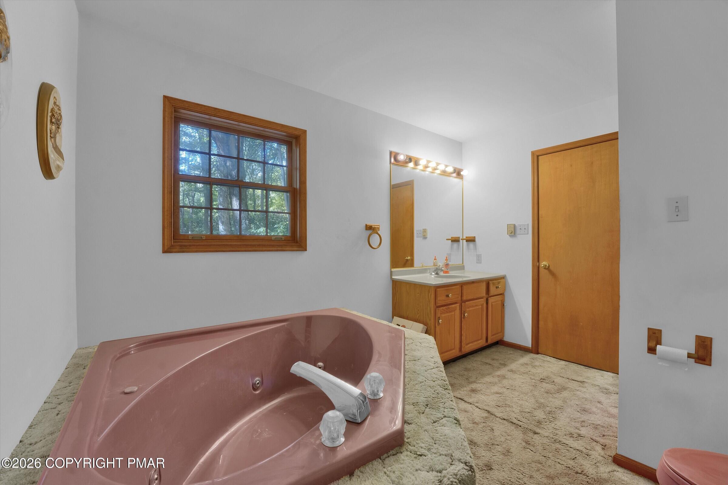 909 Hell Hollow Road Property Photo 30
