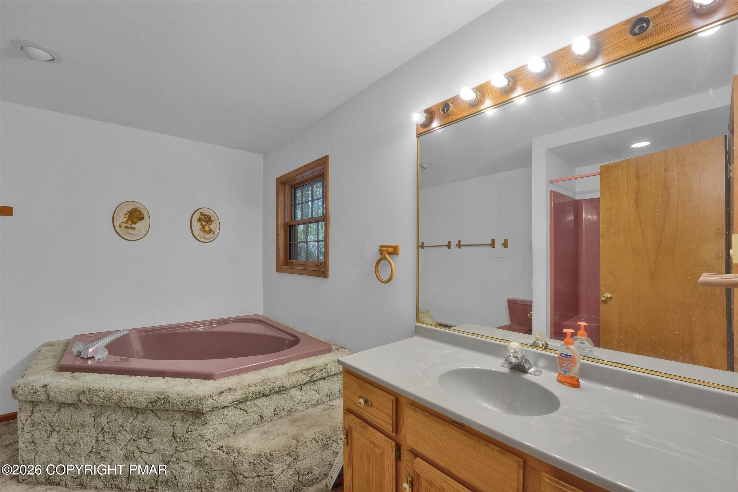 909 Hell Hollow Road Property Photo 31