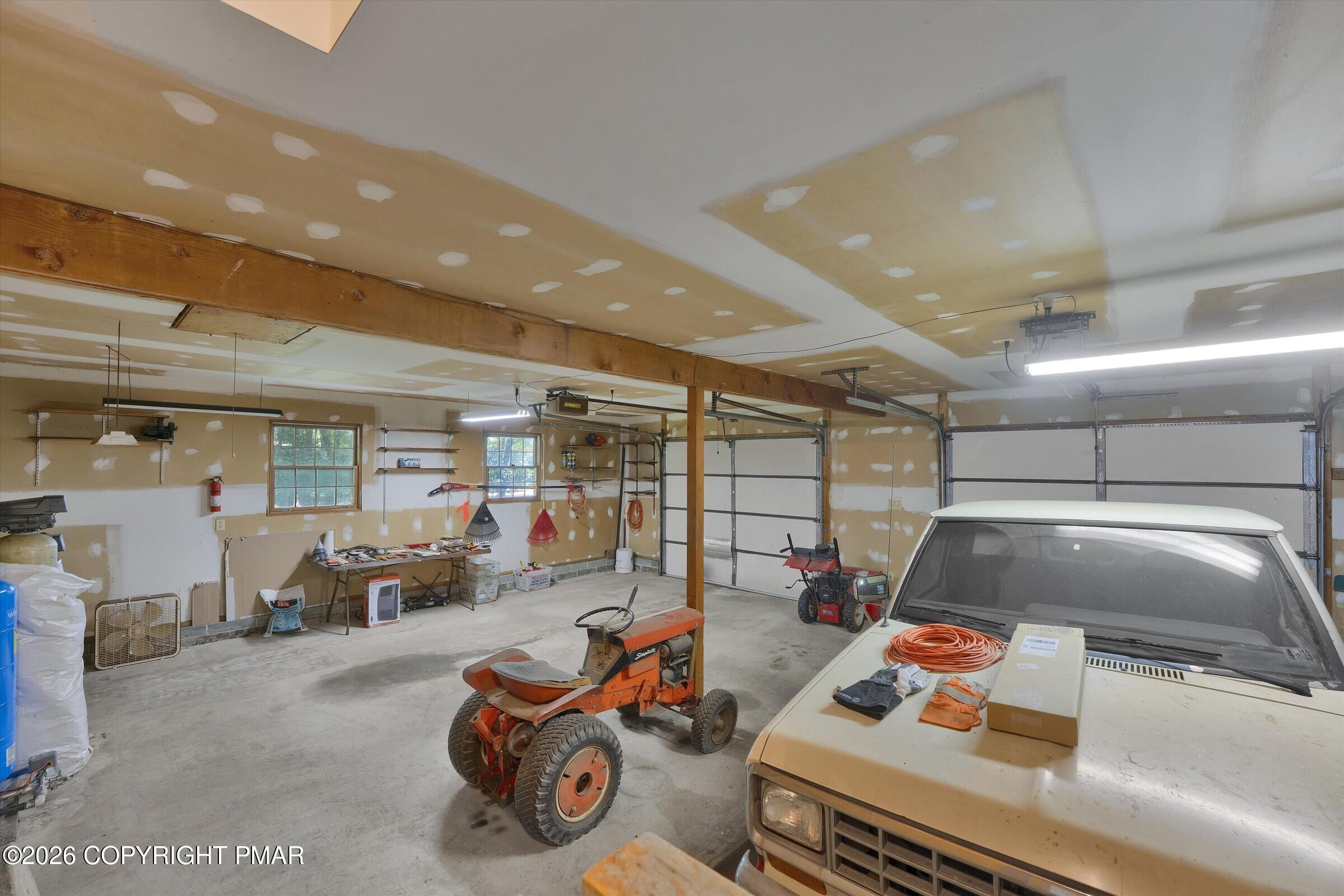 909 Hell Hollow Road Property Photo 35