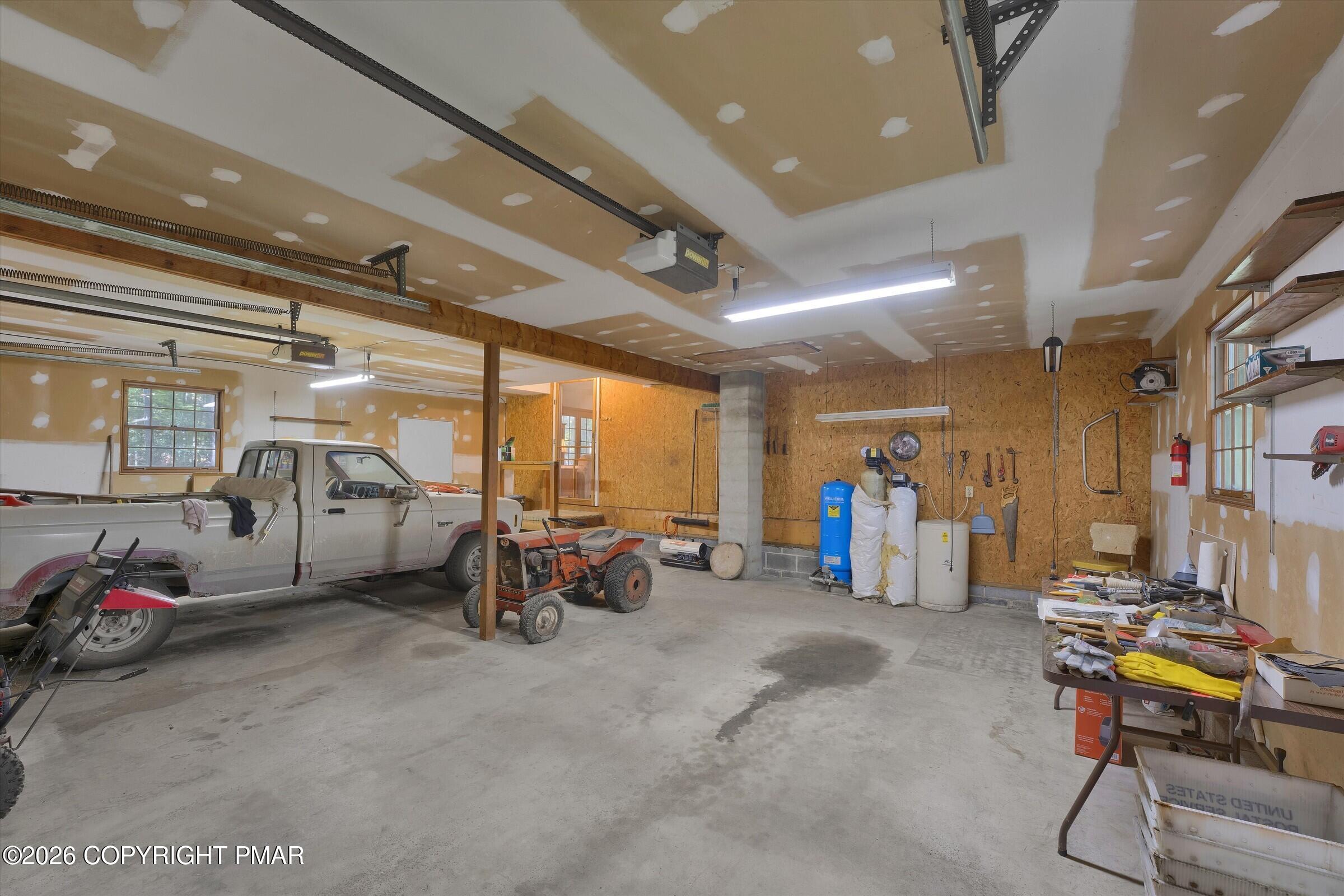909 Hell Hollow Road Property Photo 36