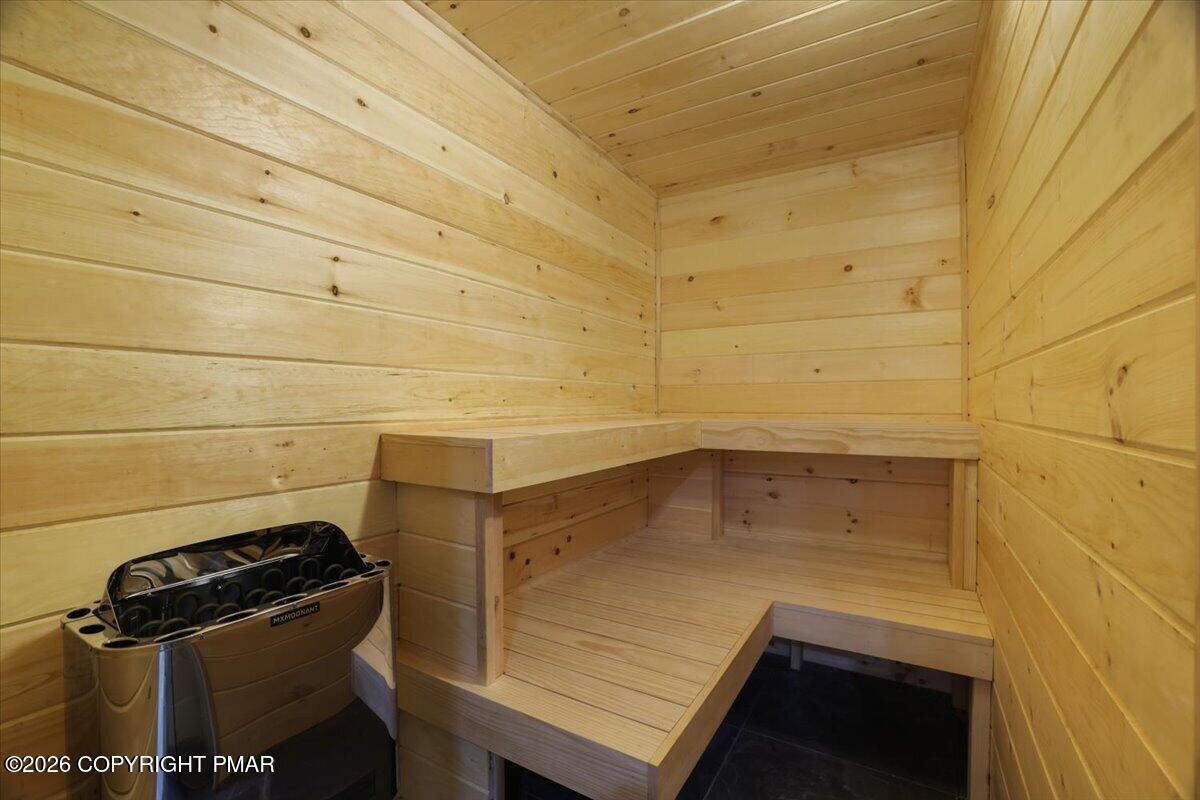 6138 Wales Court Property Photo 5