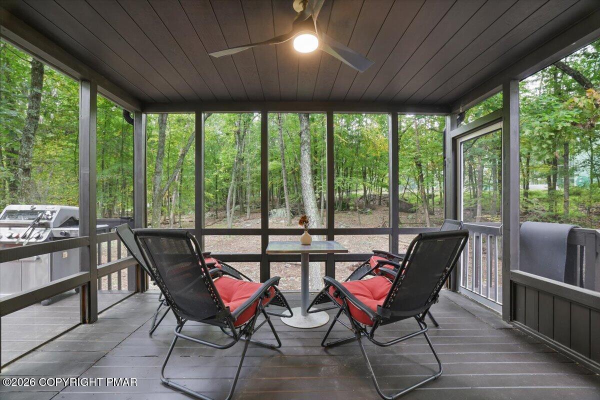 6138 Wales Court Property Photo 8