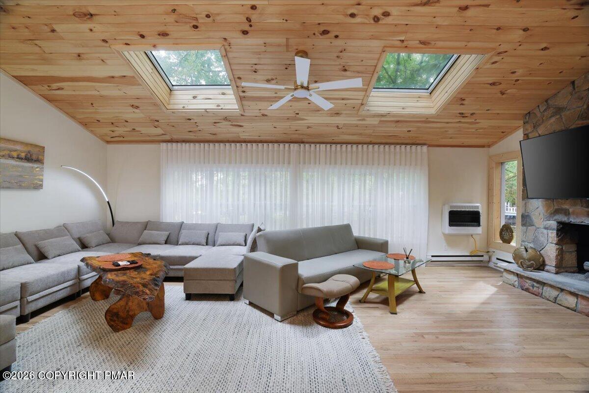 6138 Wales Court Property Photo 10