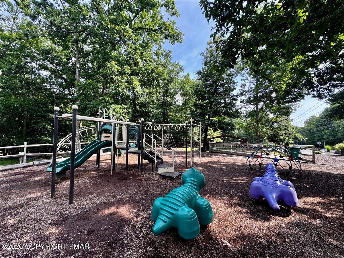 6138 Wales Court Property Photo 45