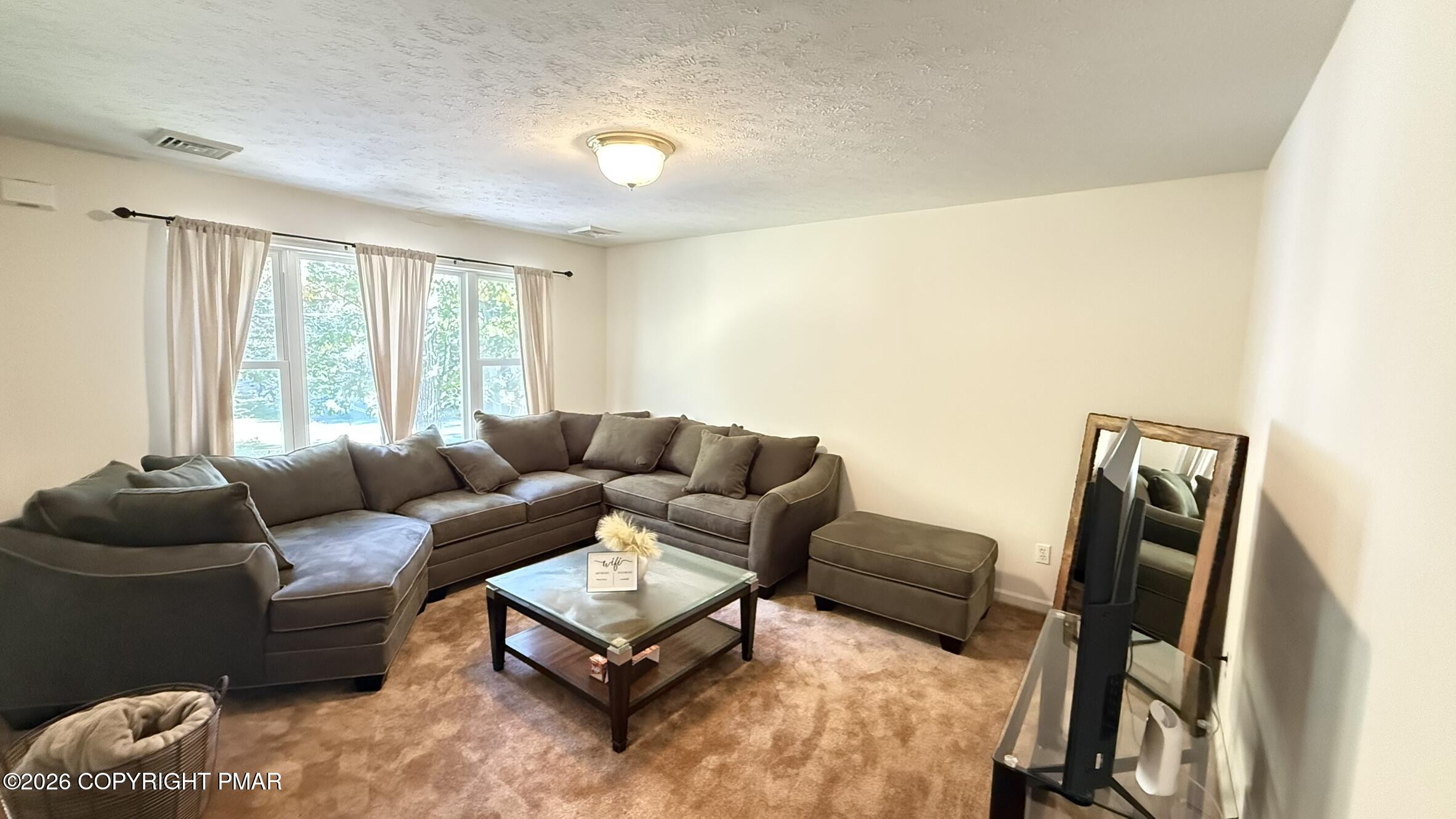 1661 Cotswold Road Property Photo 6
