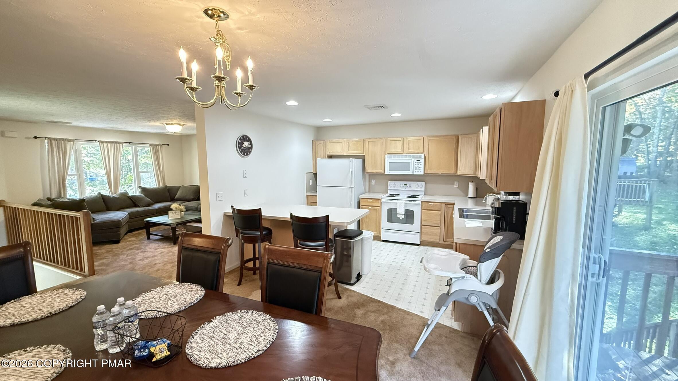 1661 Cotswold Road Property Photo 7