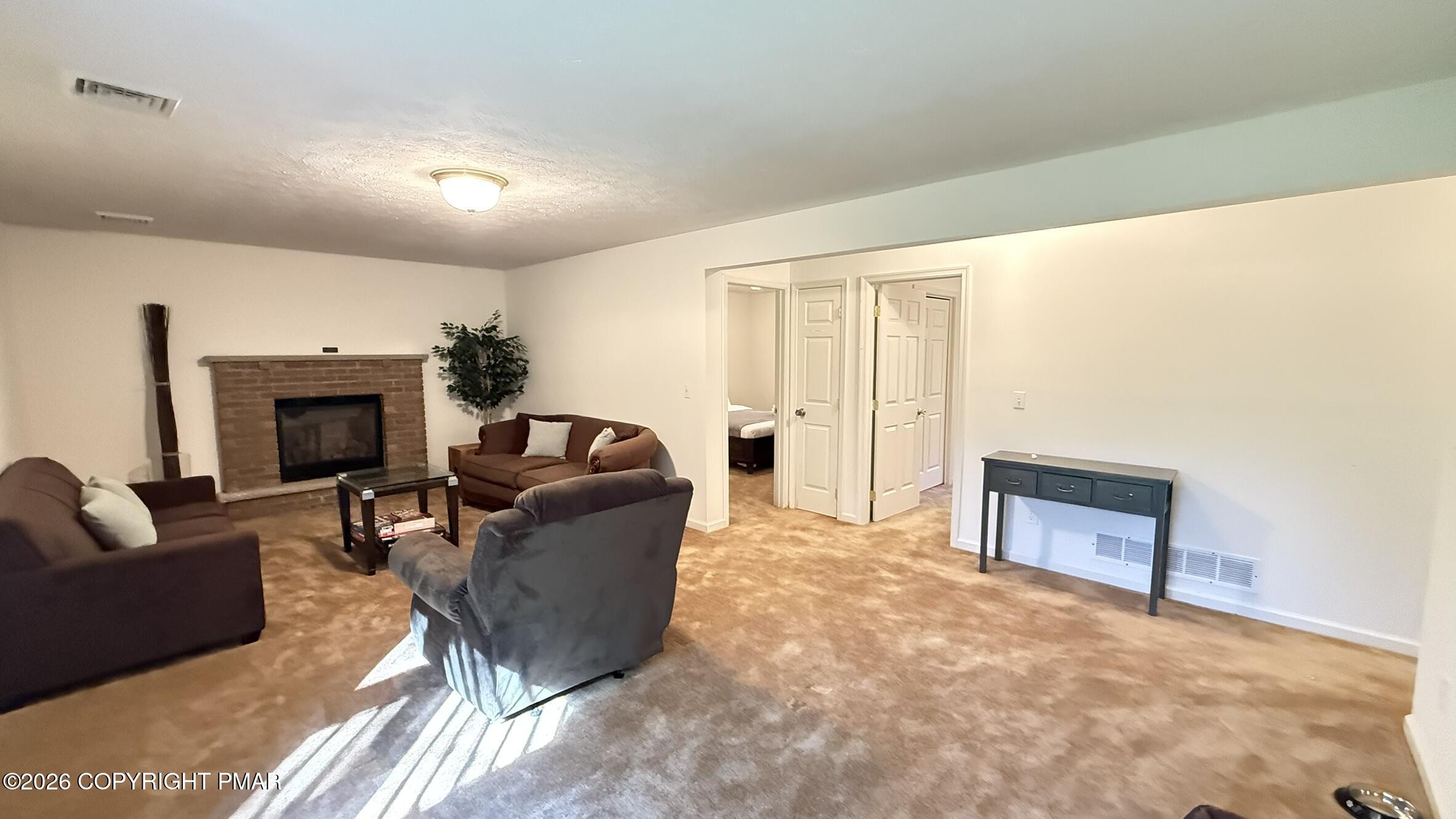 1661 Cotswold Road Property Photo 24
