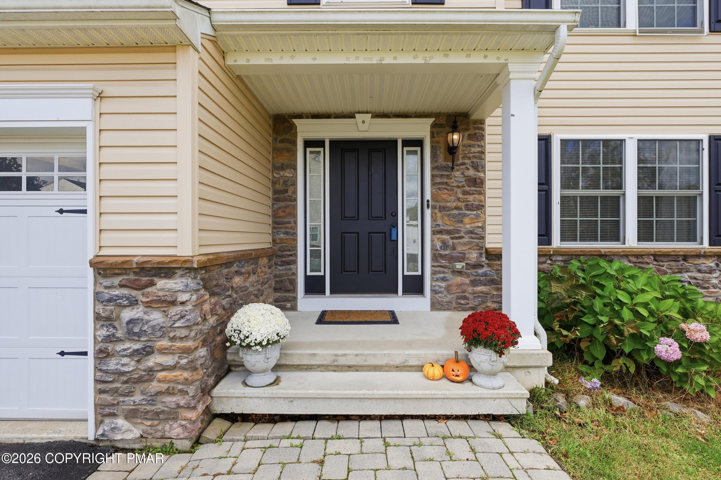 135 American Way Property Photo 3