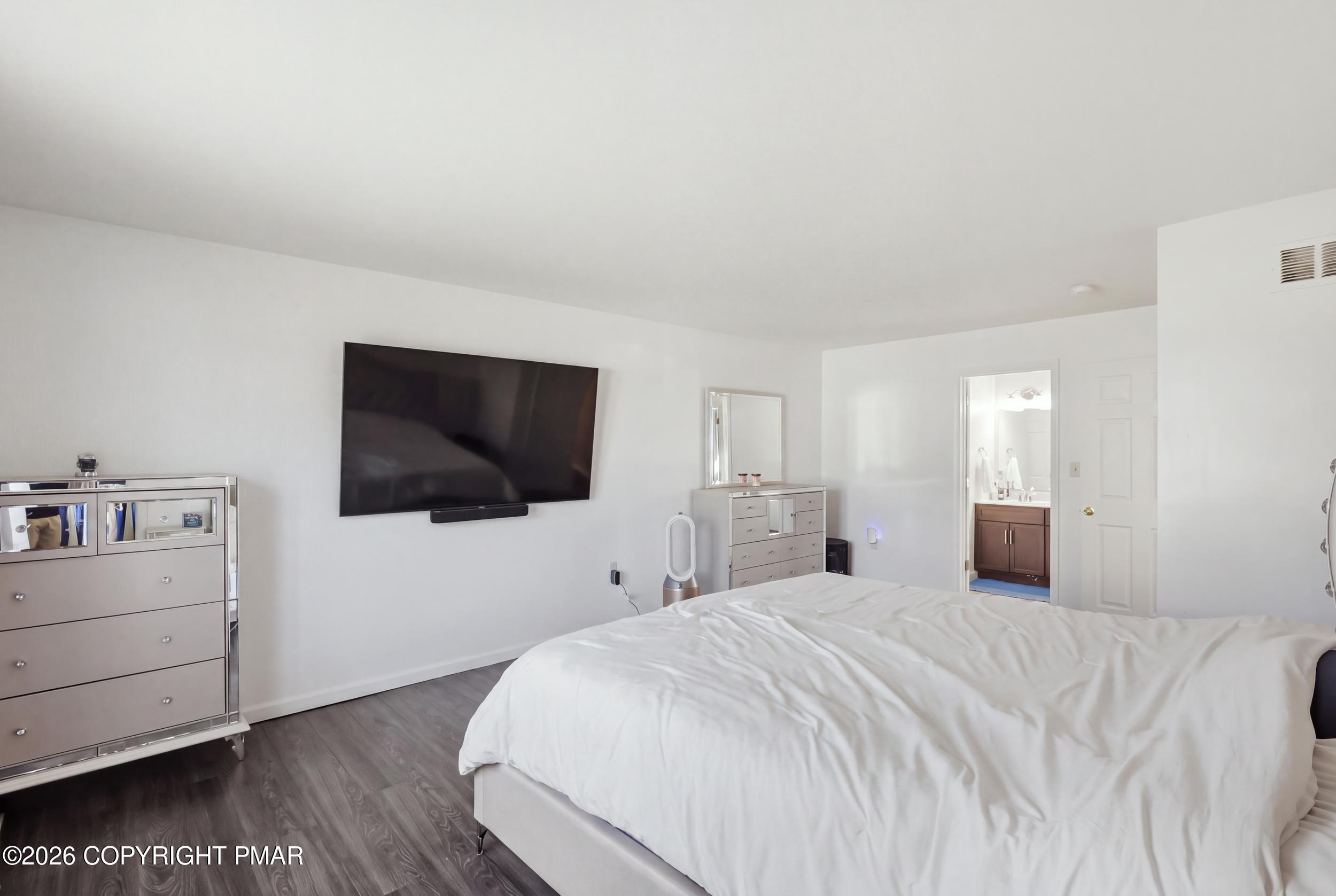 135 American Way Property Photo 18