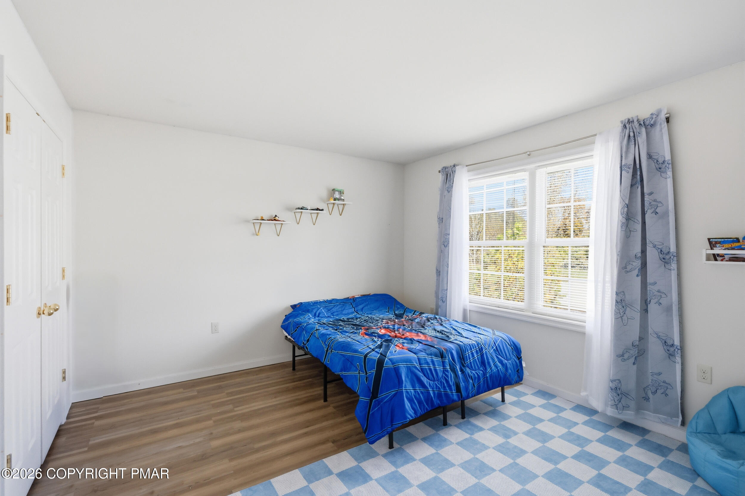 135 American Way Property Photo 22