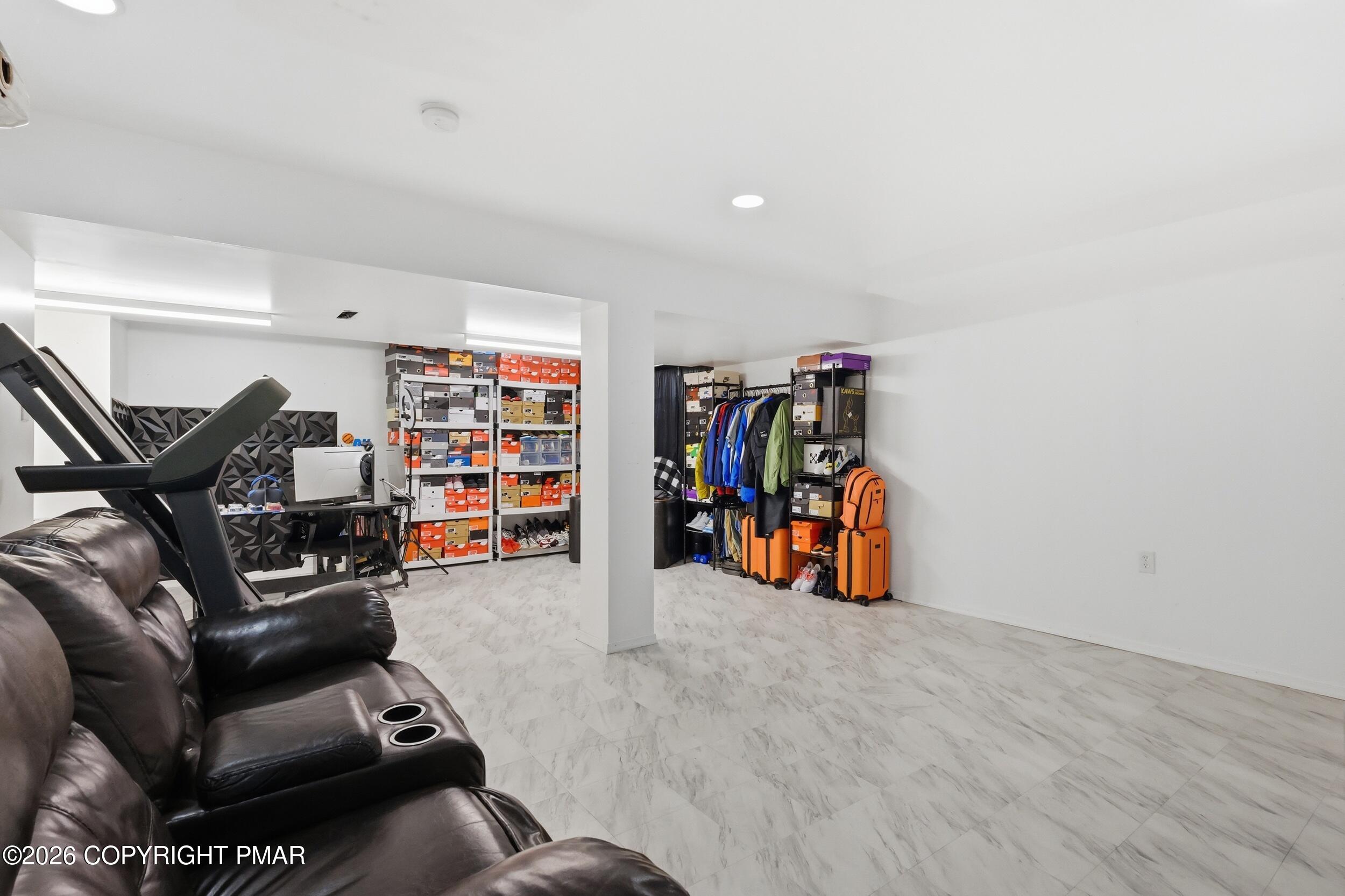 135 American Way Property Photo 27
