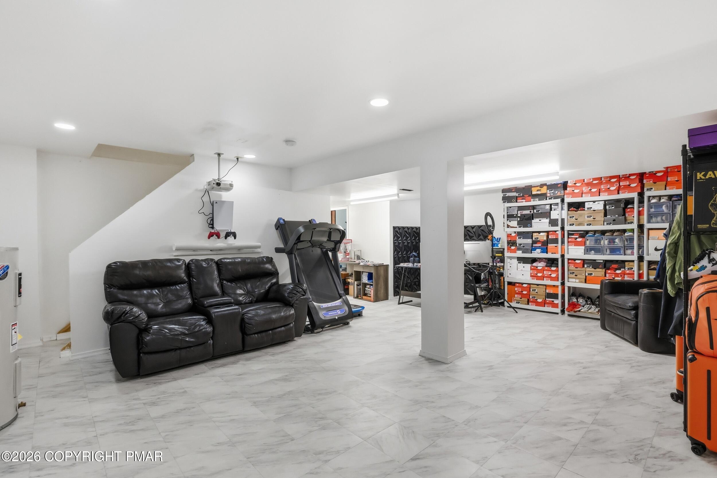 135 American Way Property Photo 28