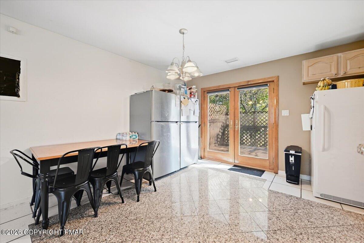1112 Scott Street Property Photo 11