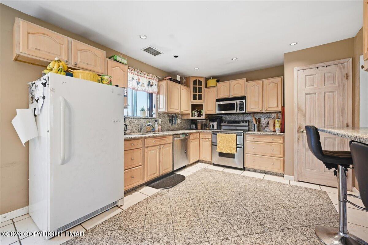 1112 Scott Street Property Photo 15