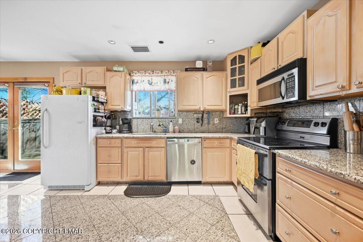 1112 Scott Street Property Photo 16