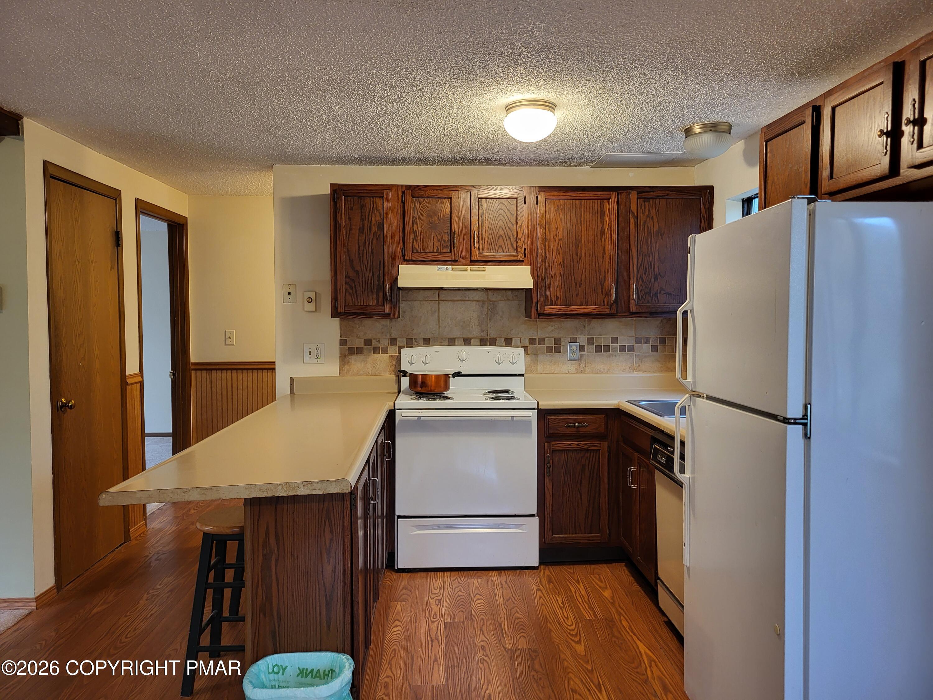 1109 Glasgow Court Property Photo 7
