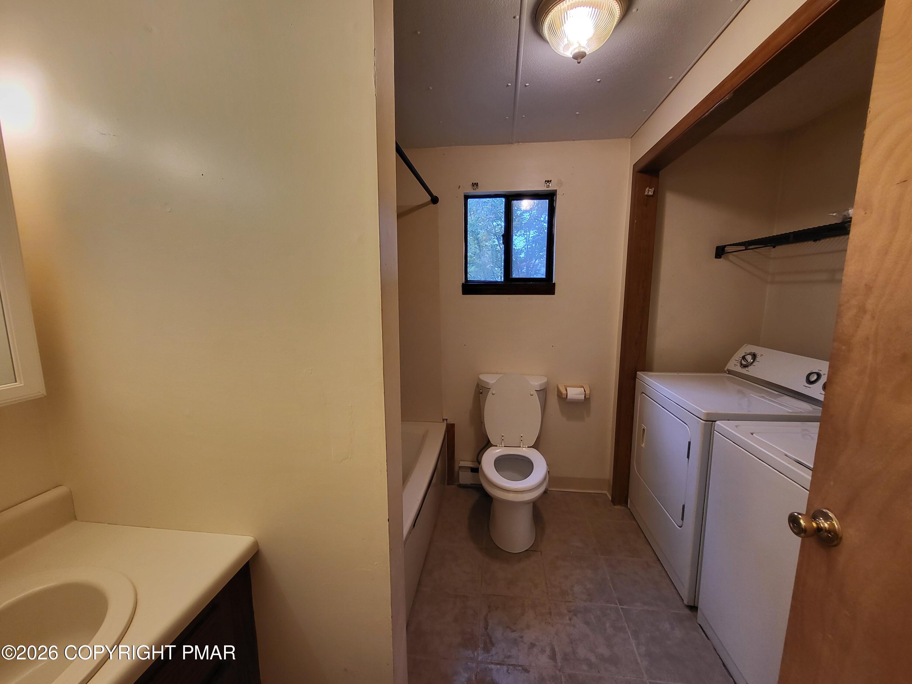 1109 Glasgow Court Property Photo 13