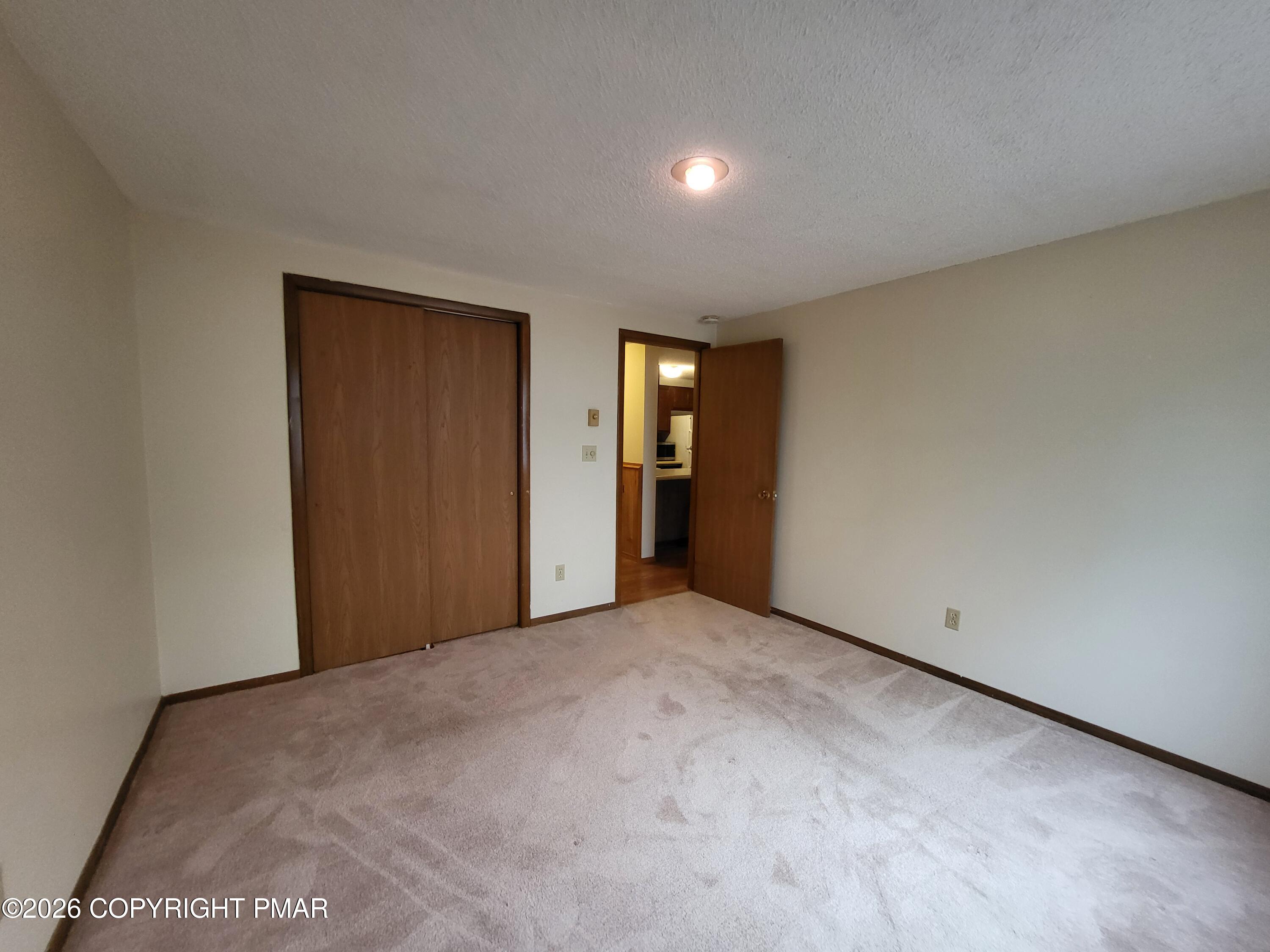 1109 Glasgow Court Property Photo 16