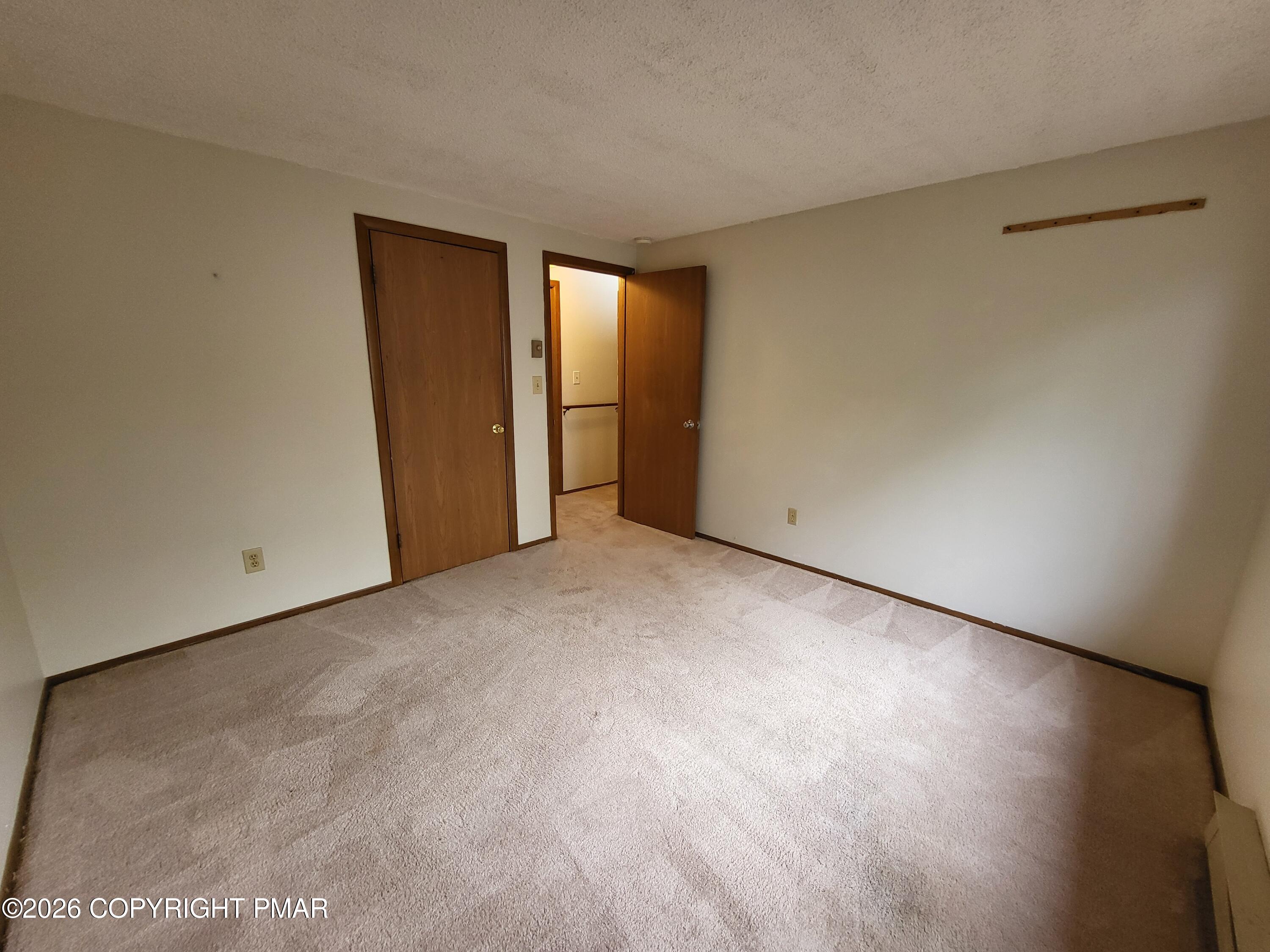 1109 Glasgow Court Property Photo 23