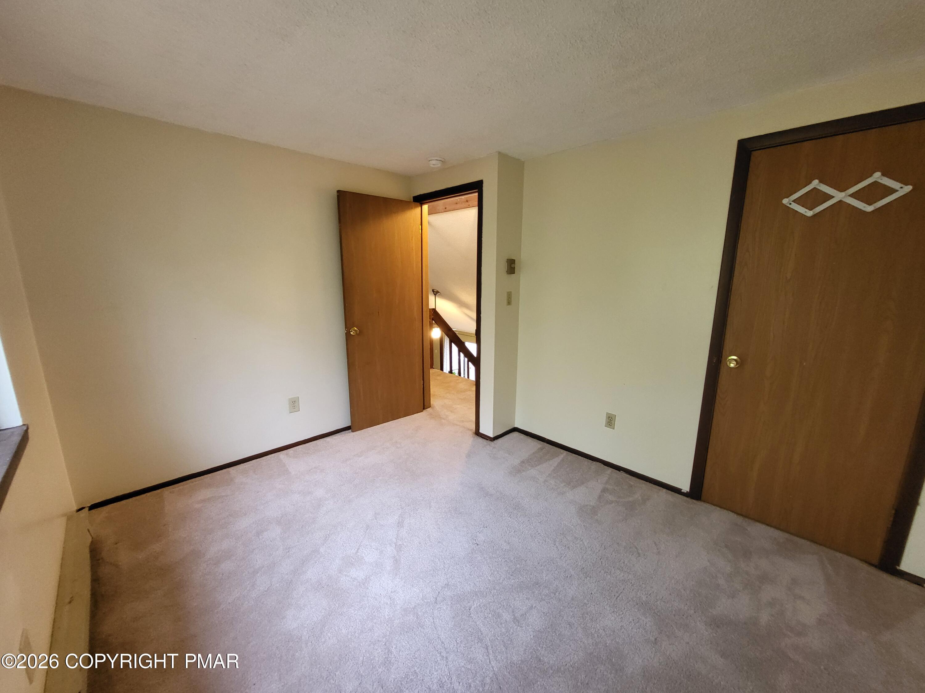 1109 Glasgow Court Property Photo 25